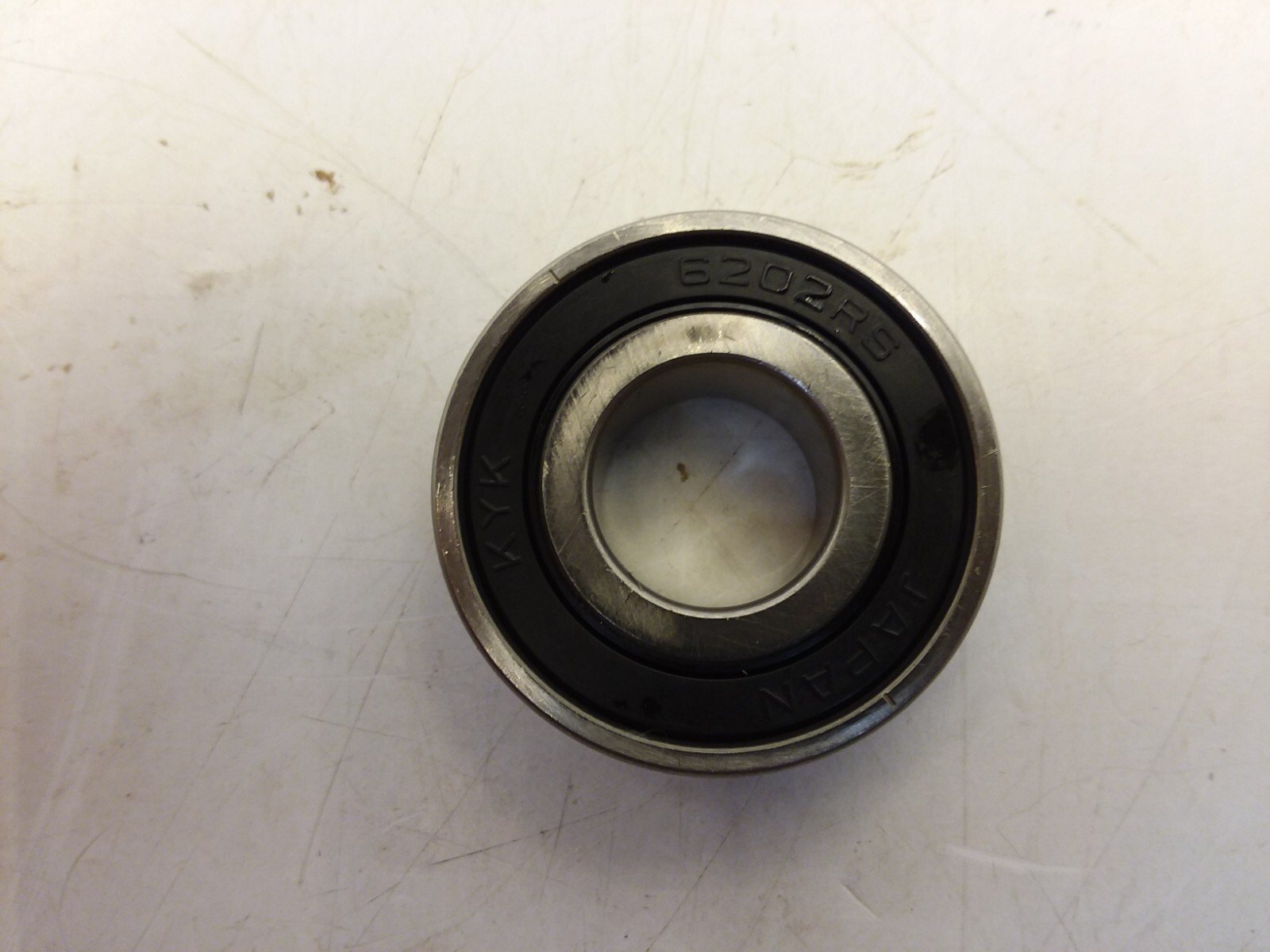 KYK 6202-2RS WM040SR12 BALL BEARING 15MM X 35MM X 11MM NIB