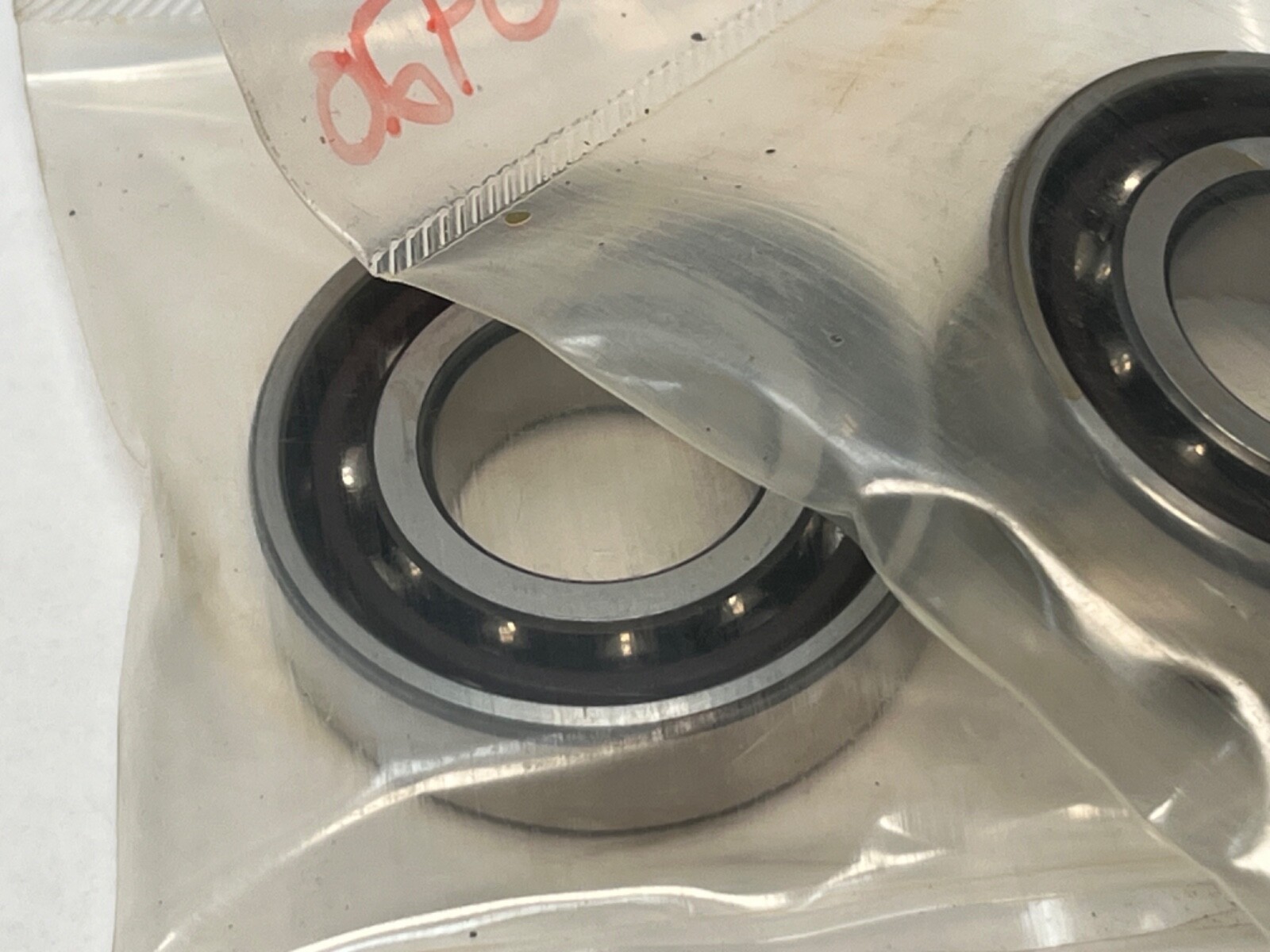 FAG B7004CT.P4S.DUL Bearing 20x42x12 mm 7004C B-7004-C-T-P4S-DUL England 2 Pcs