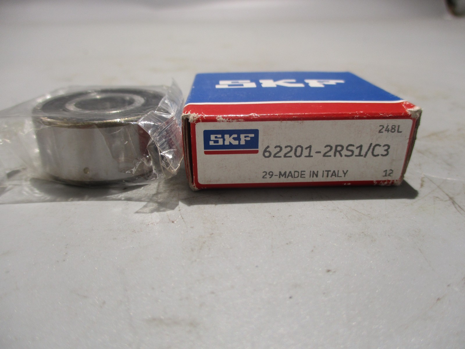 NEW SKF 62201-2RS1/C3 SEALED BALL BEARING 12X32X14MM