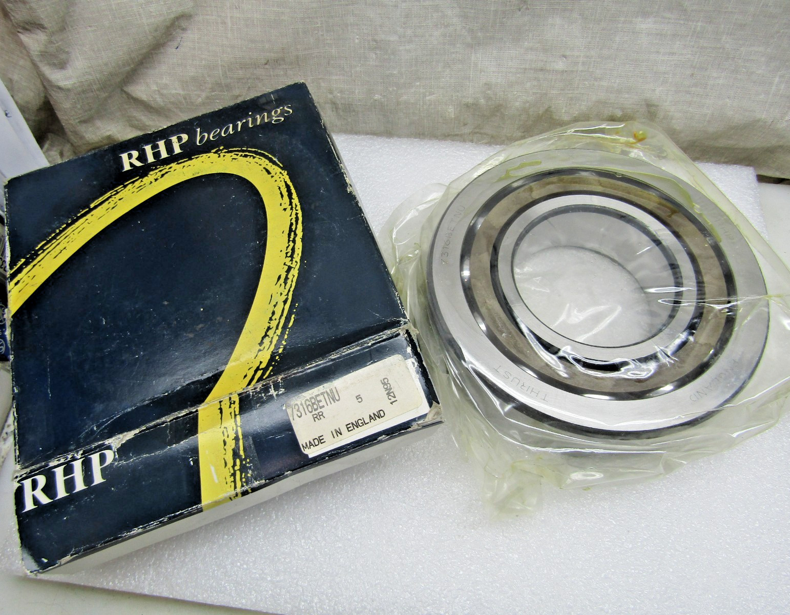 RHP NSK England 7316B E.T. NU 80mm X 170mm X 39mm Angular Contact Bearing