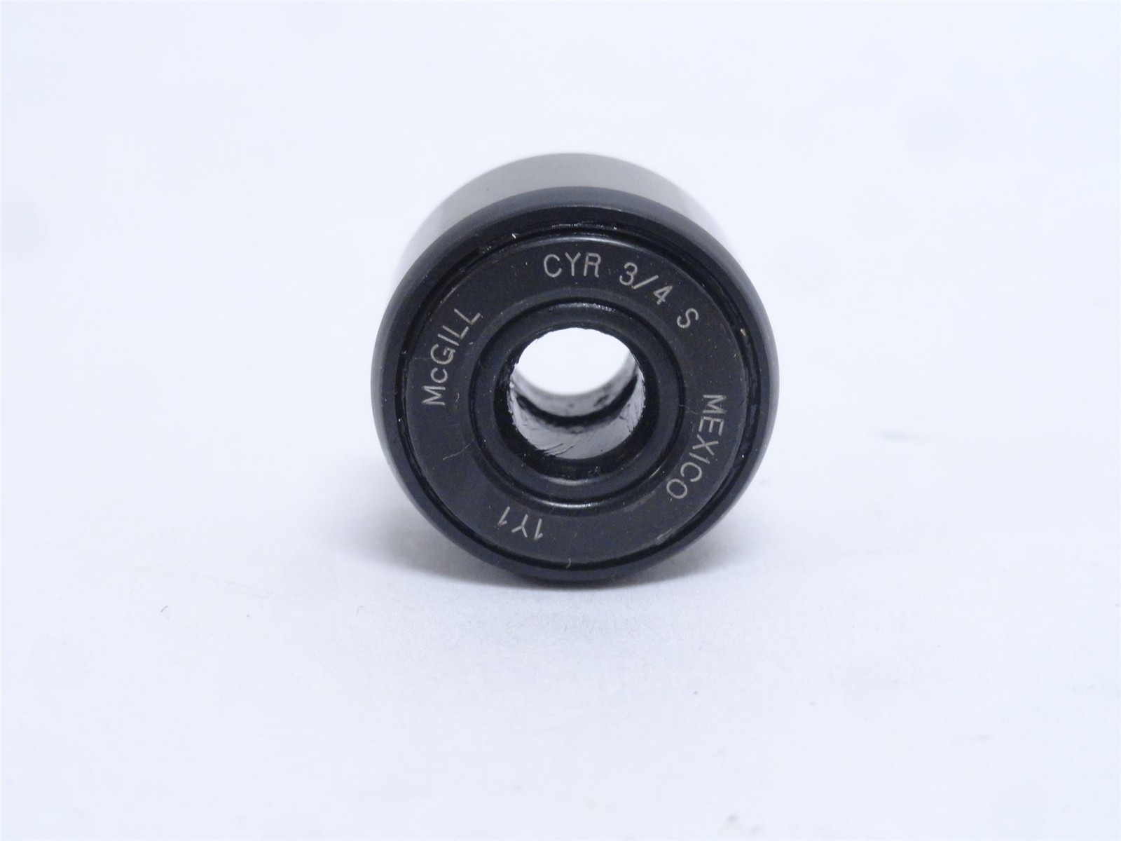 252101 New-No Box; McGill CYR 3/4 S Flat Yoke Roller 1/4″ID x 3/4″OD x 1/2″ W