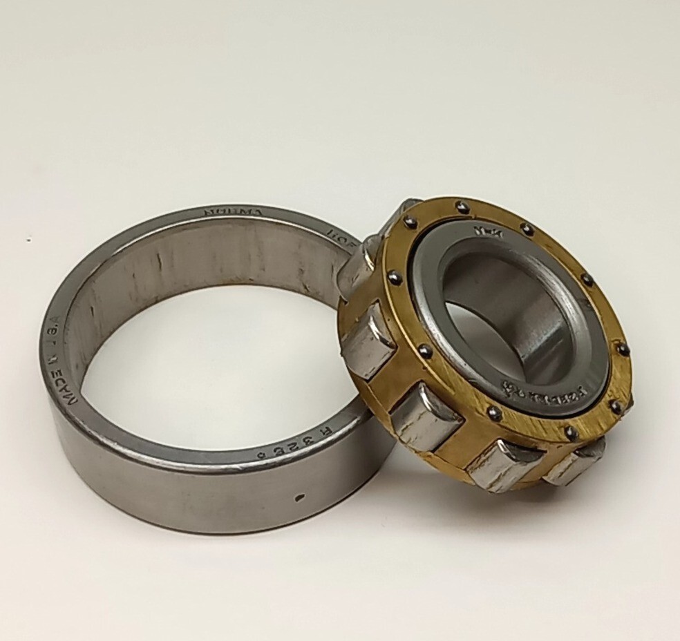 Norma Hoffmann R325 Cylindrical Roller Bearing 25mm ID X 62mm OD X 17mm W R-325