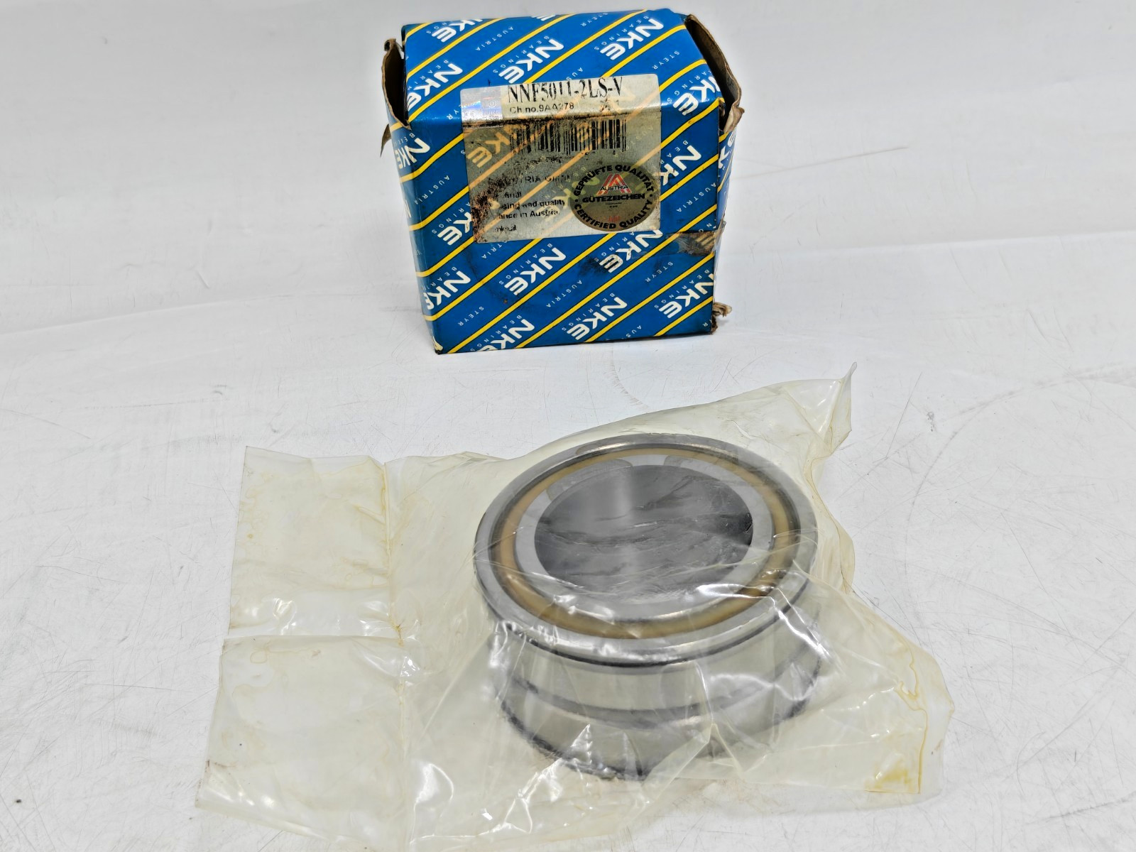 NNF 5011-2LS-V NKE Cylindrical Roller Bearing NNF5011 / SL04 5011 55x90x46mm