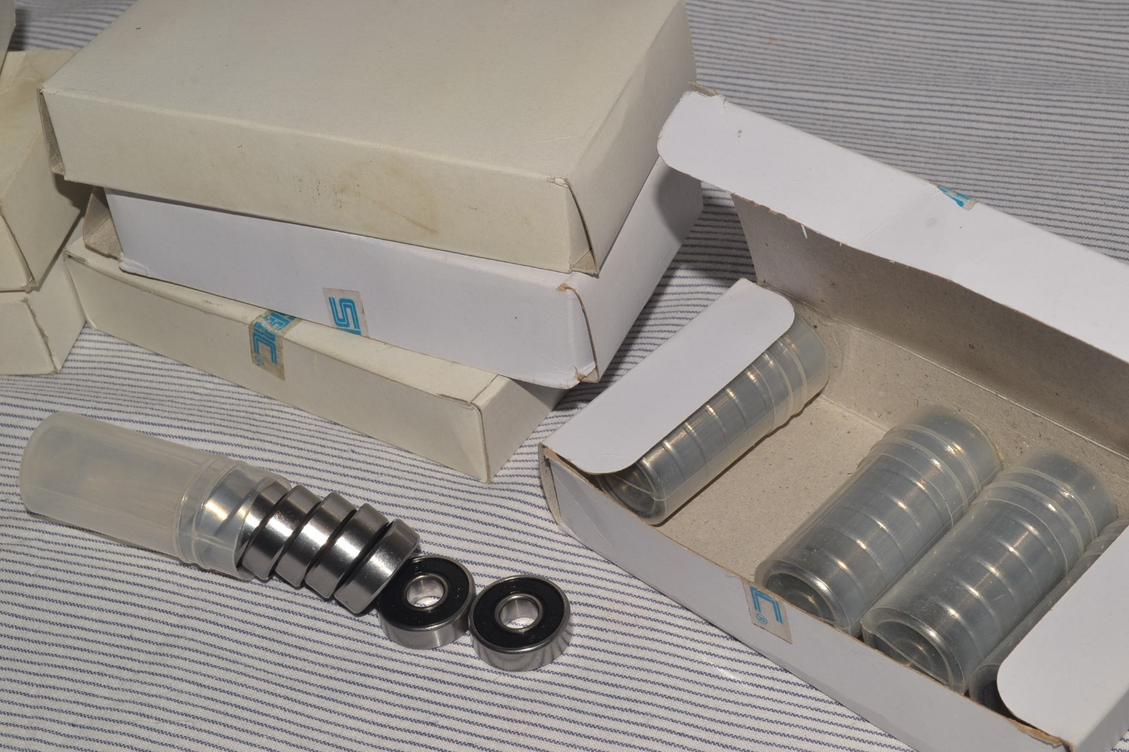 BIG LOT-(Qty. 240) 608RS Roller Skate SBC Skateboard Sealed Ball Bearings ABEC-1