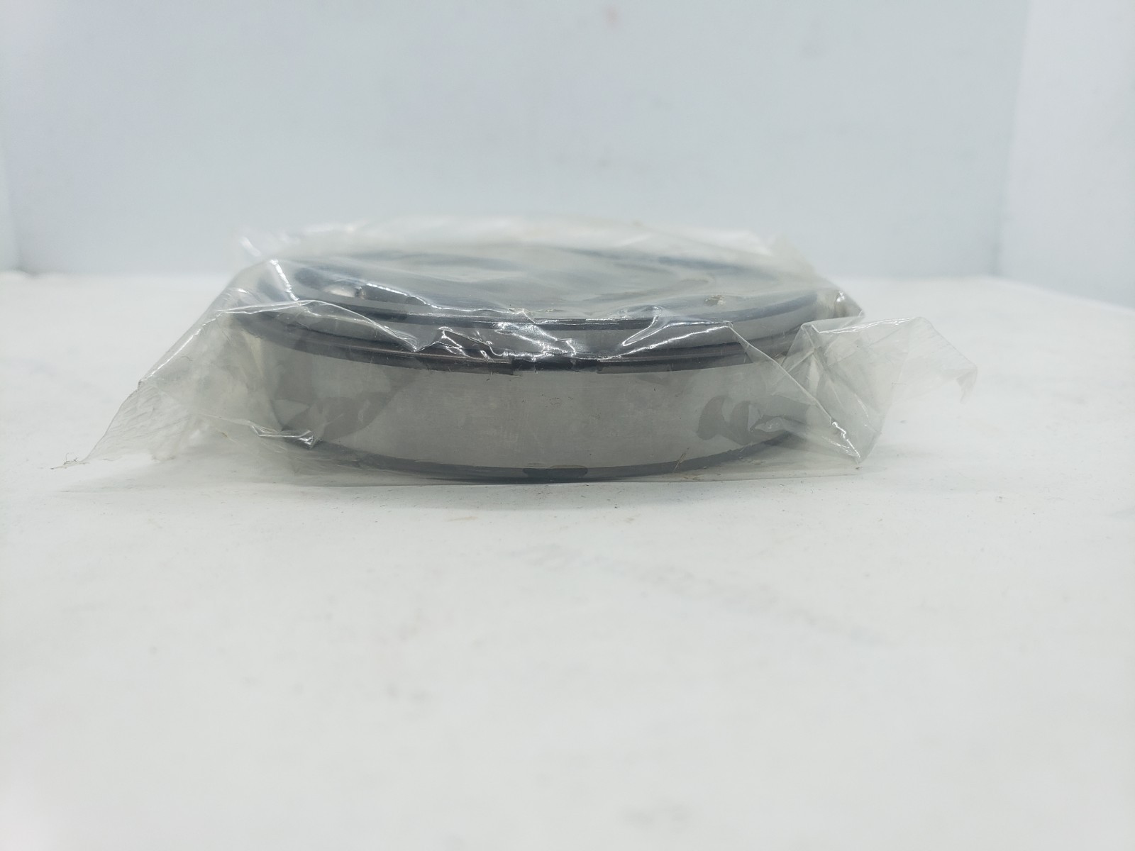 SKF 6207 NR DEEP GROOVE BALL BEARING WITH SNAP RING 35x72x17mm, NIB