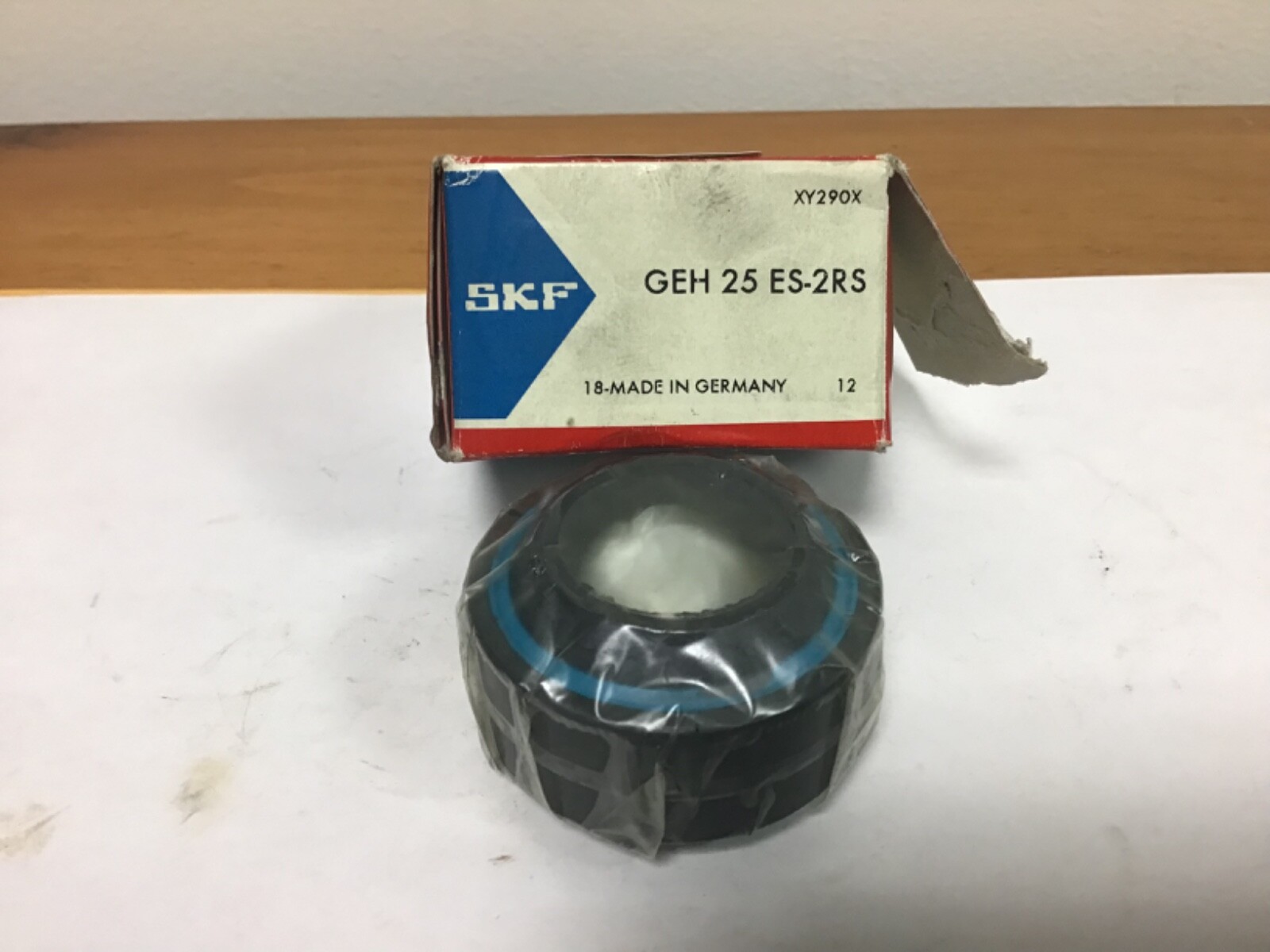 New SKF GE 25 ES 2RS Spherical Bearing, 25mm ID, 47mm OD, 28mm Width