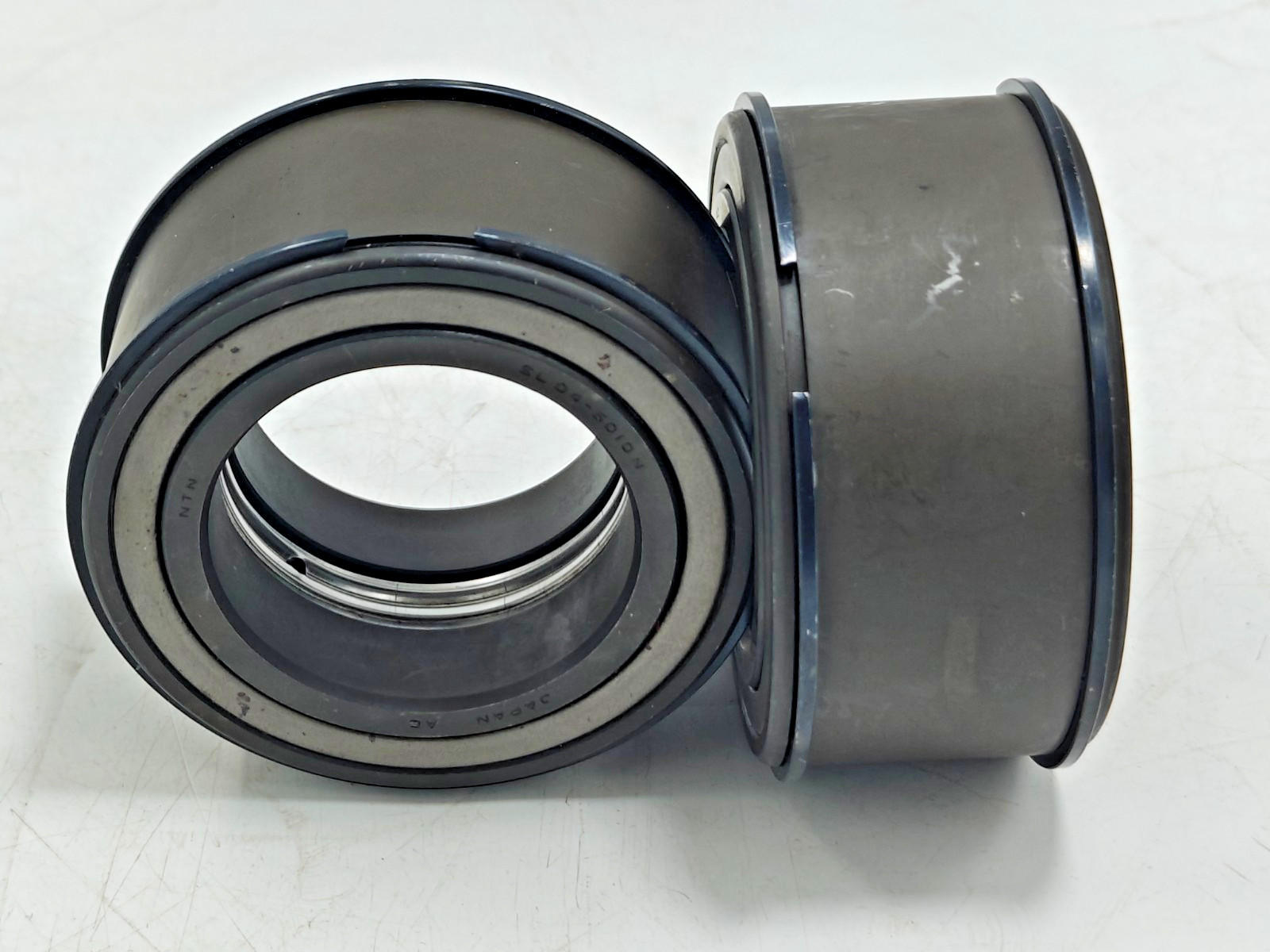 SL 04 5010 N NTN Double-Row Cylindrical Roller Bearing SL04 5010NR , NNF5010ADA