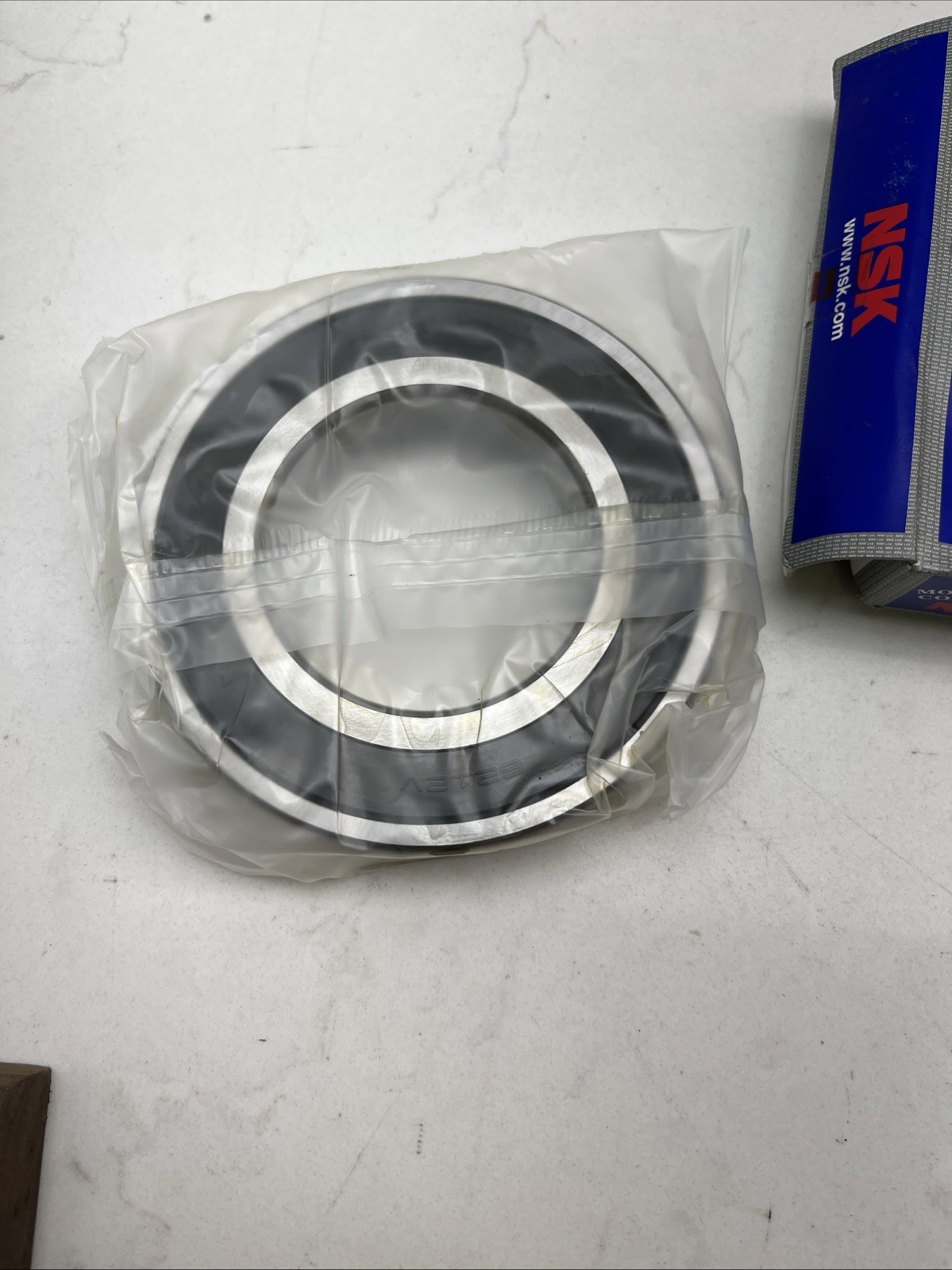6212VVC3E NSK Bearing
