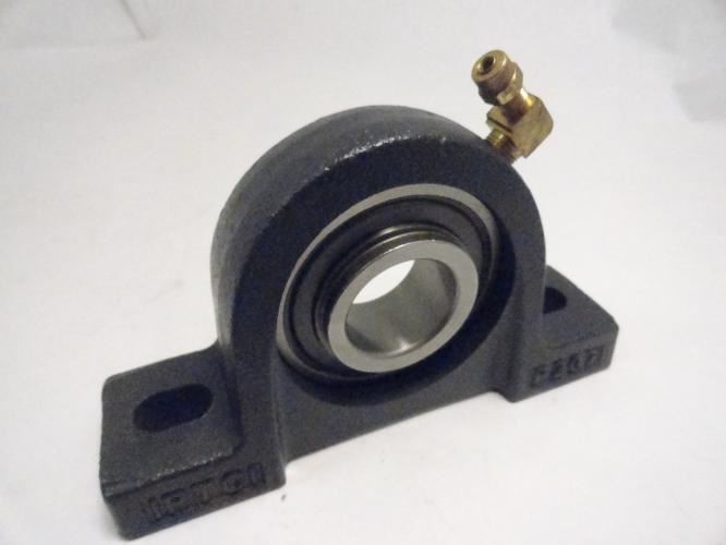 200103 Old-Stock; Iptci UCP 207-20 PB Bearing; 1-1/4″ID; cast iron 2 bolt