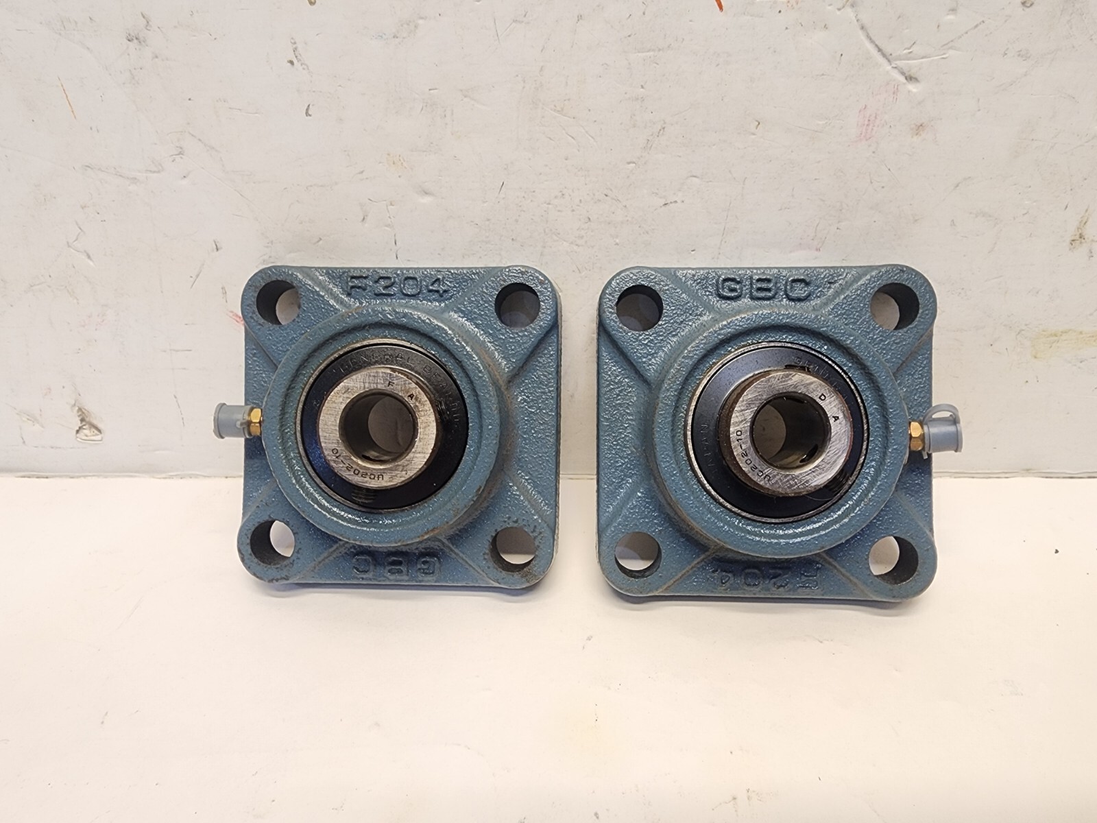 Set of 2 GBC F204- Square Flange Pillow Block Bearing .625 Bore made in Japan