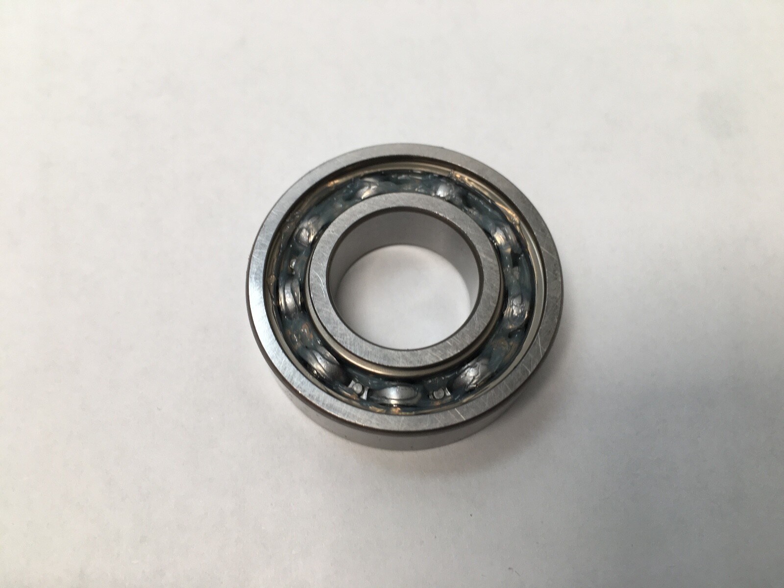 NSK 6002DU Bearing Single Rubber Seal 15x32x9 mm 6002 DU RS GU152G 6002RS