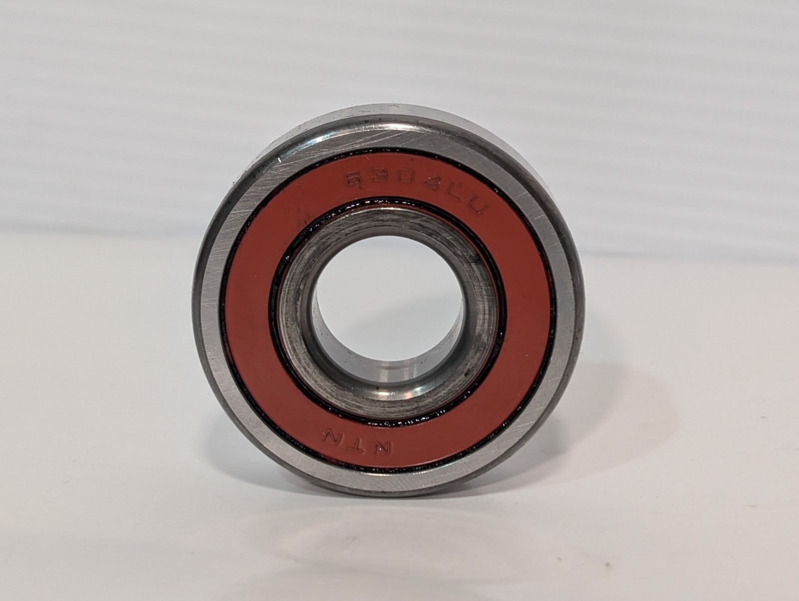 NTN 6304LU Single Row Ball Bearing Housing, 2″ wide, No Box, Pre-Owned, As Shown