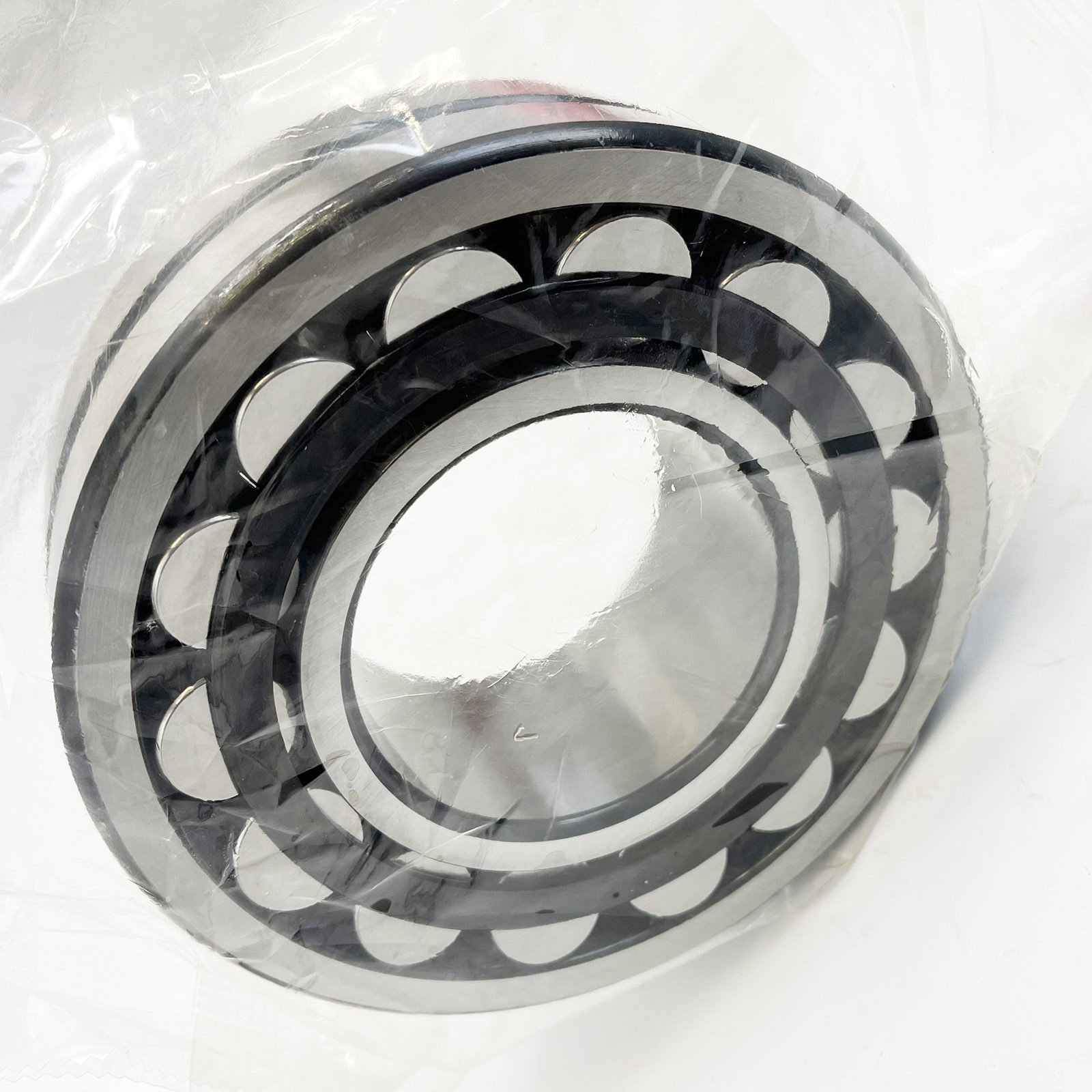 New Spherical Roller Bearing 23222-E1A-XL-M-C3 for FAG Schaeffler