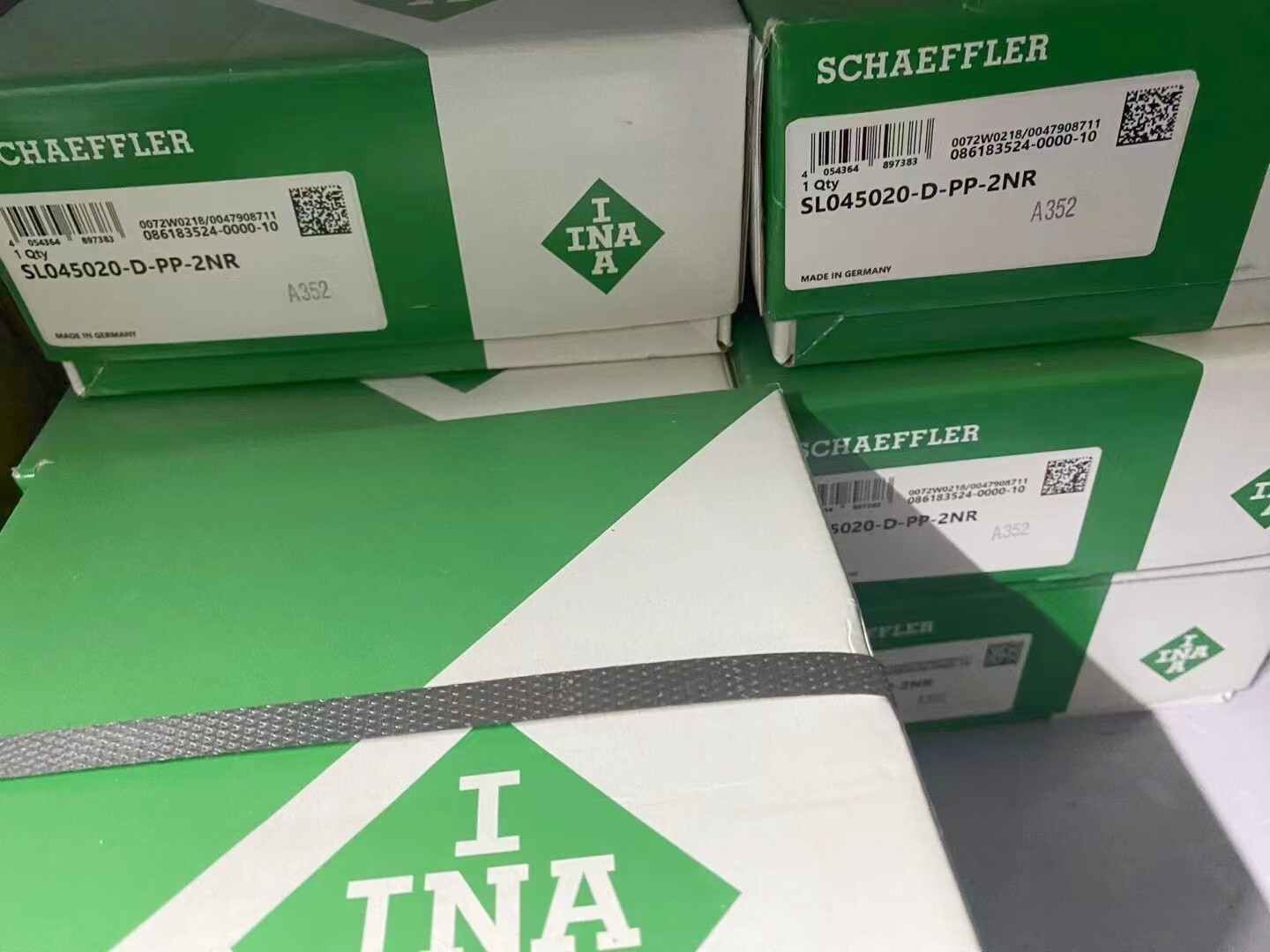 1PC INA SL045020-D-PP-2NR Cylindrical Roller Bearing