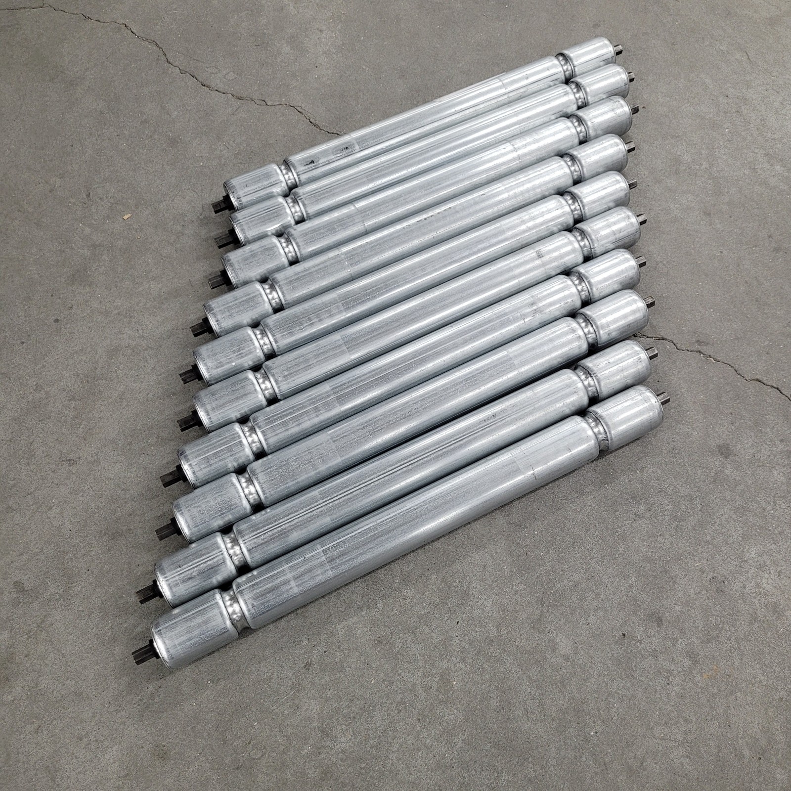 Lot of 10 – Hytrol B-21914-168 21″ Between Rail Conveyor Roller, 22 1/8″ Shaft