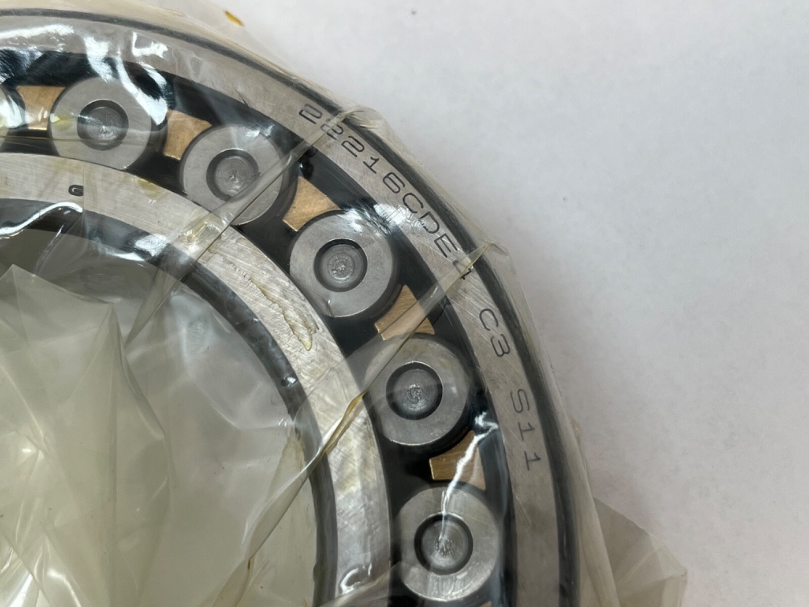 NSK 22216CAME4C3 Bearing 80x140x33 mm 22216 CA M W33/E4 C3 Japan