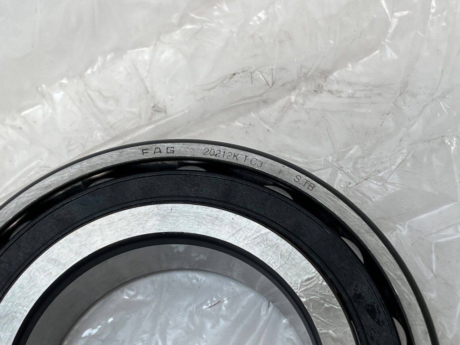 FAG 20212K.T.C3 Single Row Spherical Bearing 60x110x22 mm 20212-K-T-C3