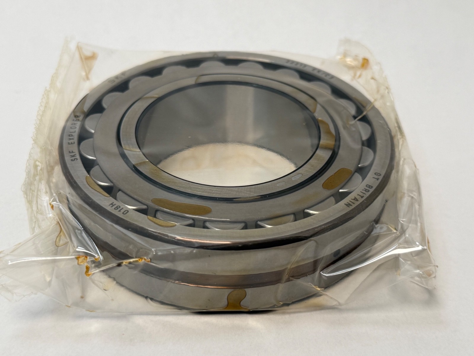 NEW SKF 22213 EK spherical roller bearings 1PCS #DC