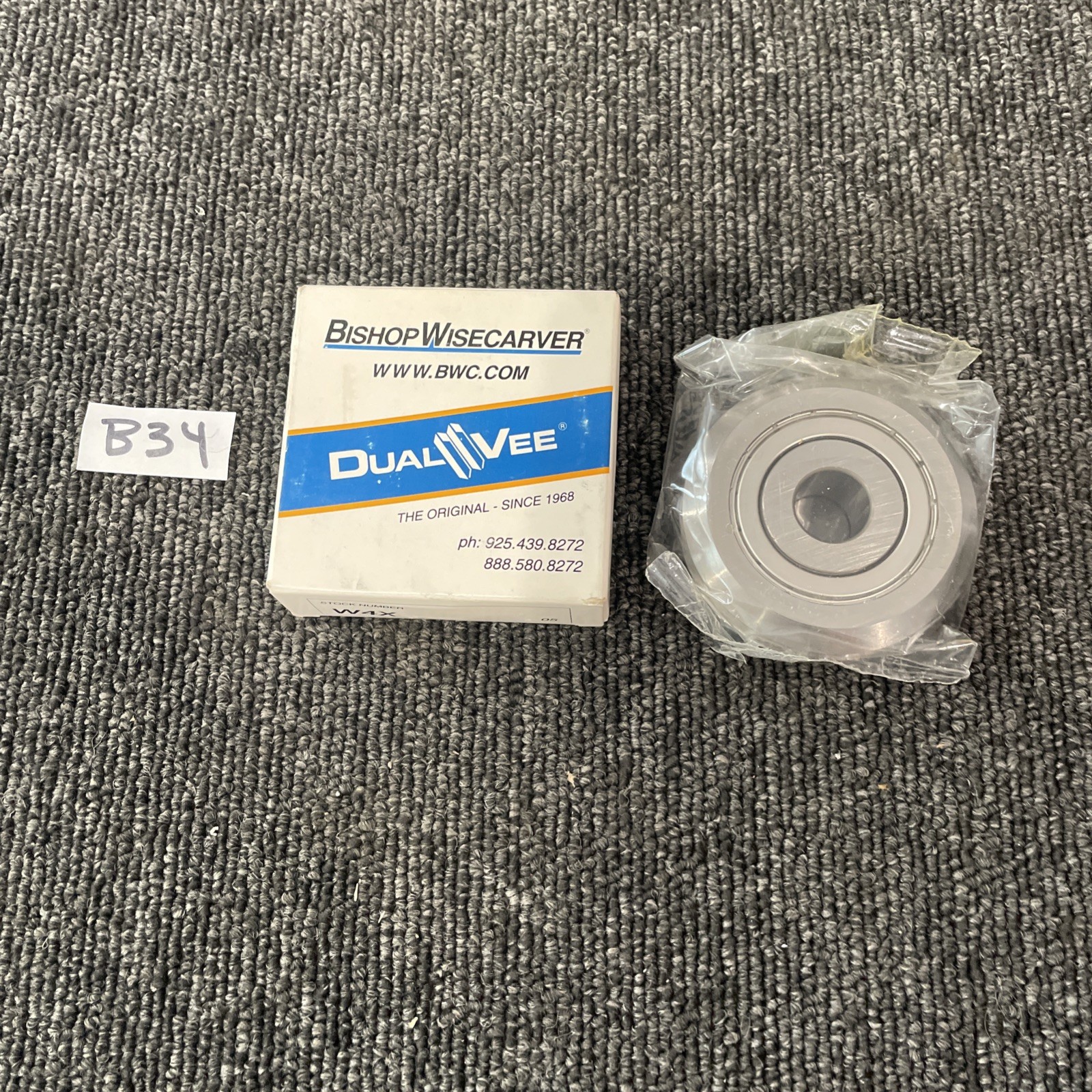 BISHOP WISECARVER W4X DUALVEE ROLLER GUIDE WHEEL
