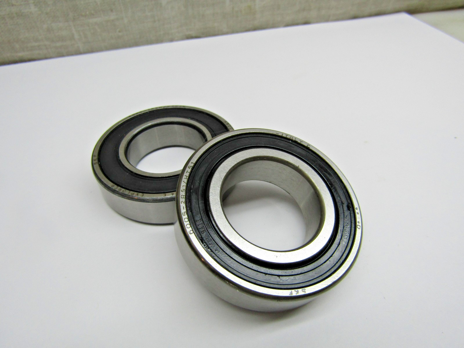 (Lot of 2) SKF 6005-2RS C3 25mm X 47mm X 12mm Sealed Bearing