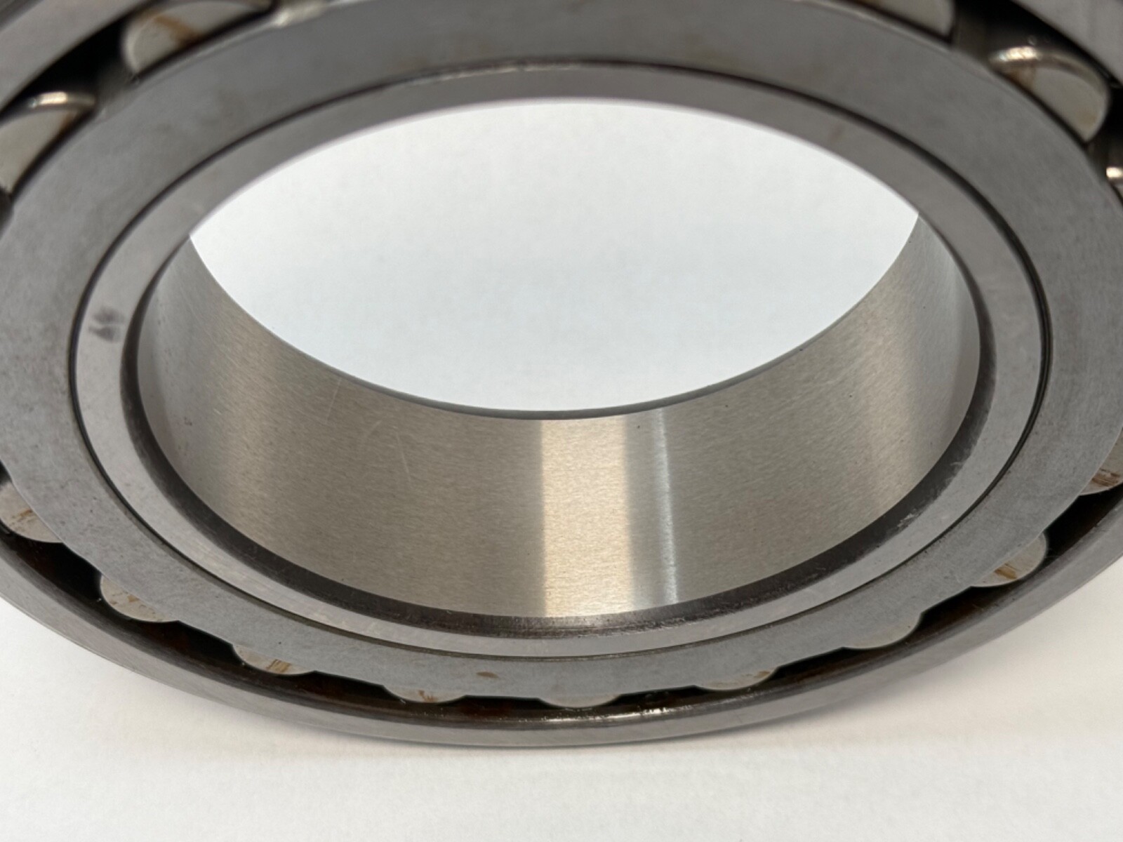 ZKL 22216JBKC3W33 Bearing 22216-J-B-K-C3-W33 22216CC 22216C 80x140x33 mm