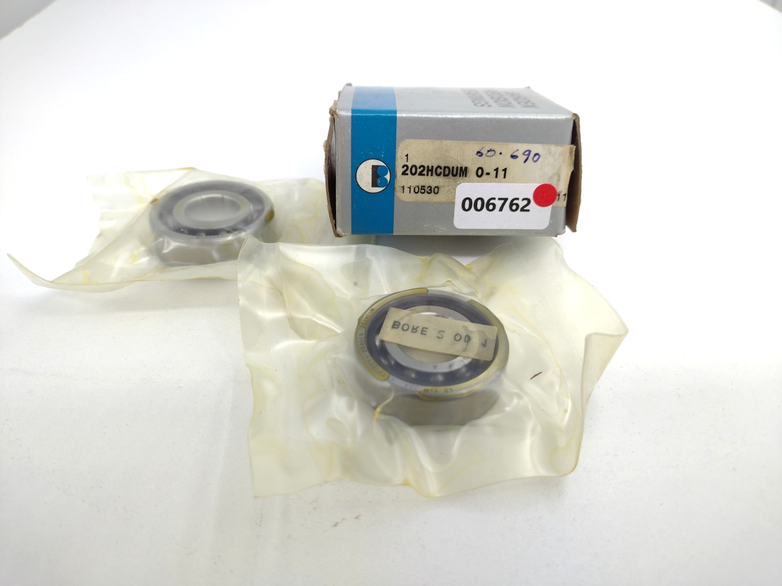 *** Barden 202HCDUM Angular Contact Spindle Bearing 15 mm Bore