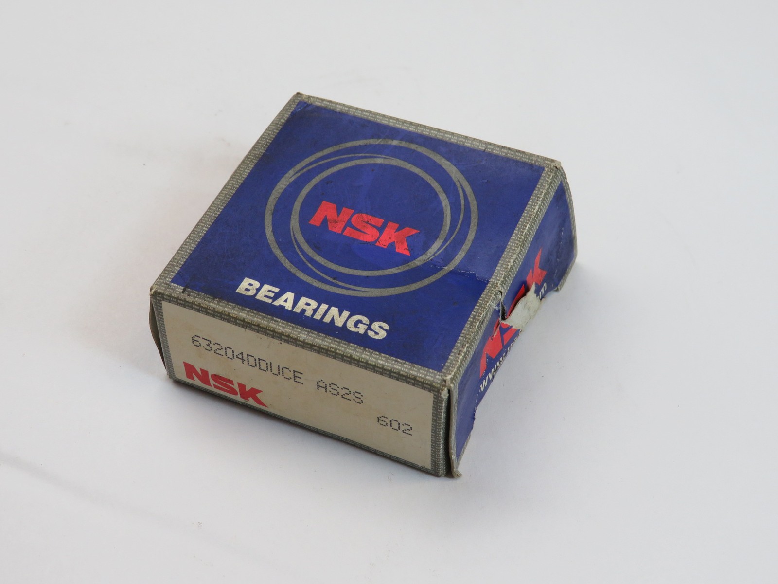 NSK 63204DDUCE Deep Groove Ball Bearing 47mm OD 20mm ID 20.62mm W BOX DAMAGE NEW