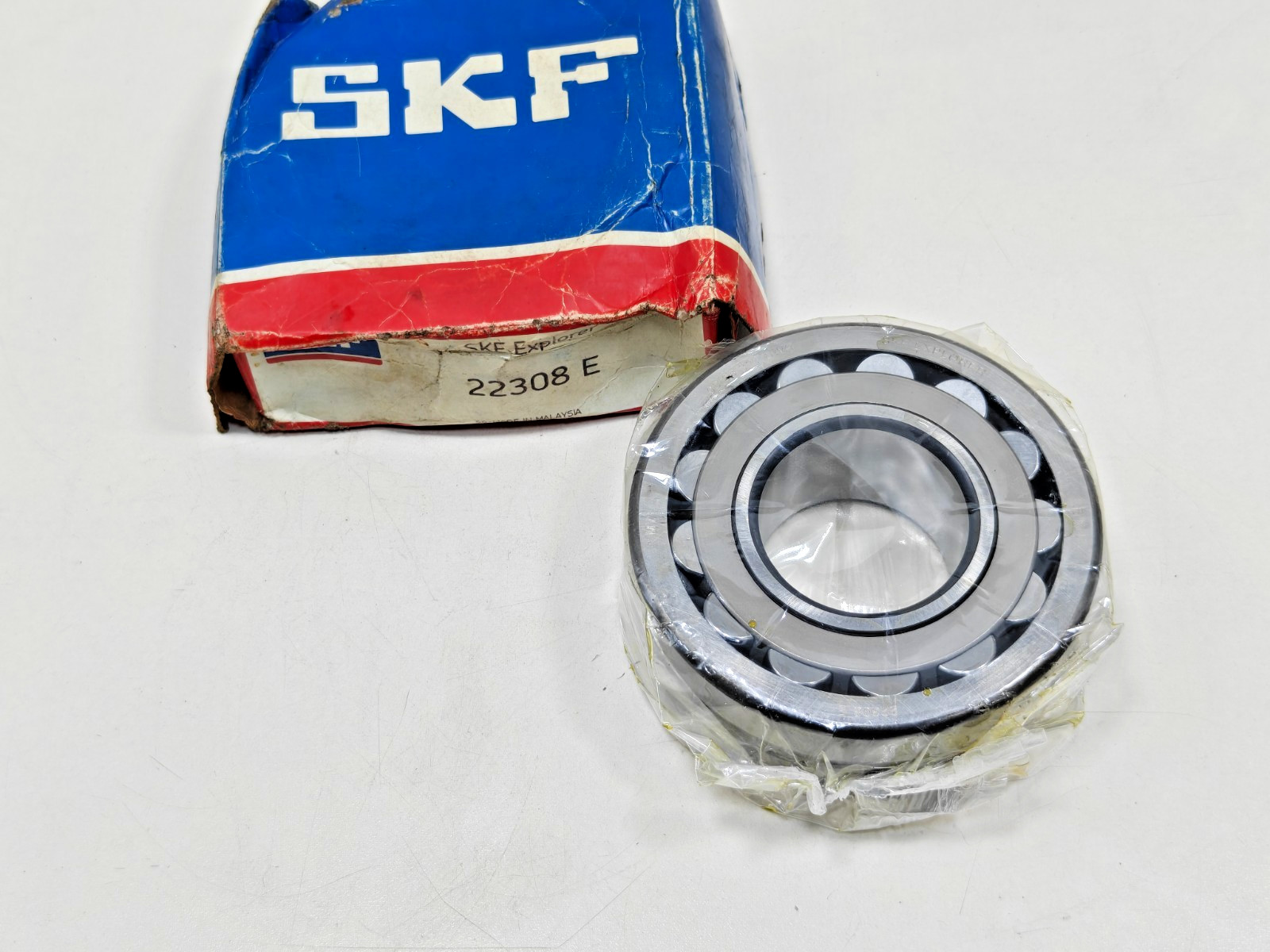 22308E SKF Explorer Spherical Roller Bearing SKF 22308-E 40x90x33 mm