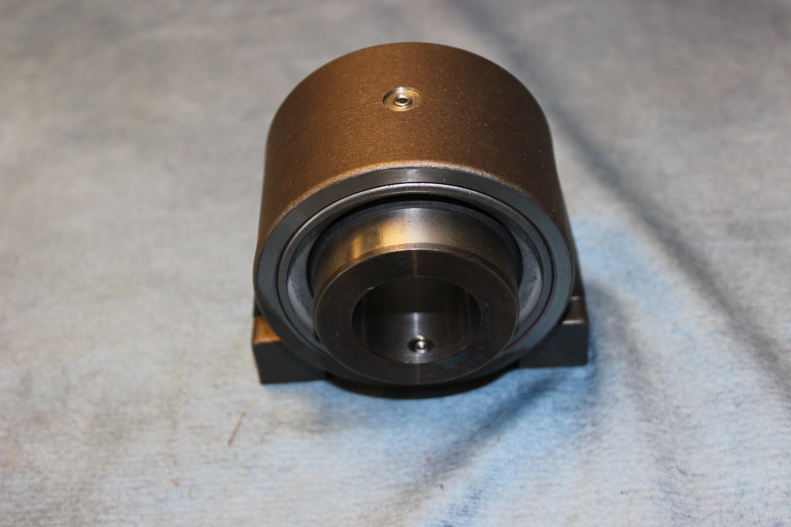 Stainless Pillow Block & Bearings 1-1/4″ ID Threaded Base