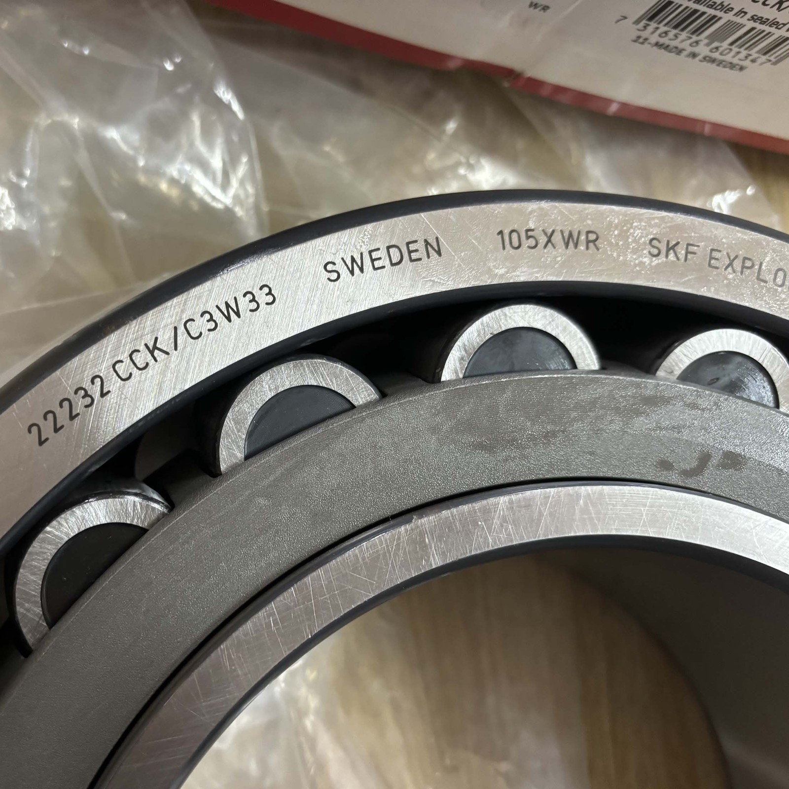 New Spherical Roller Bearing 22232 CC/C3W33 for SKF 160x290x80 mm