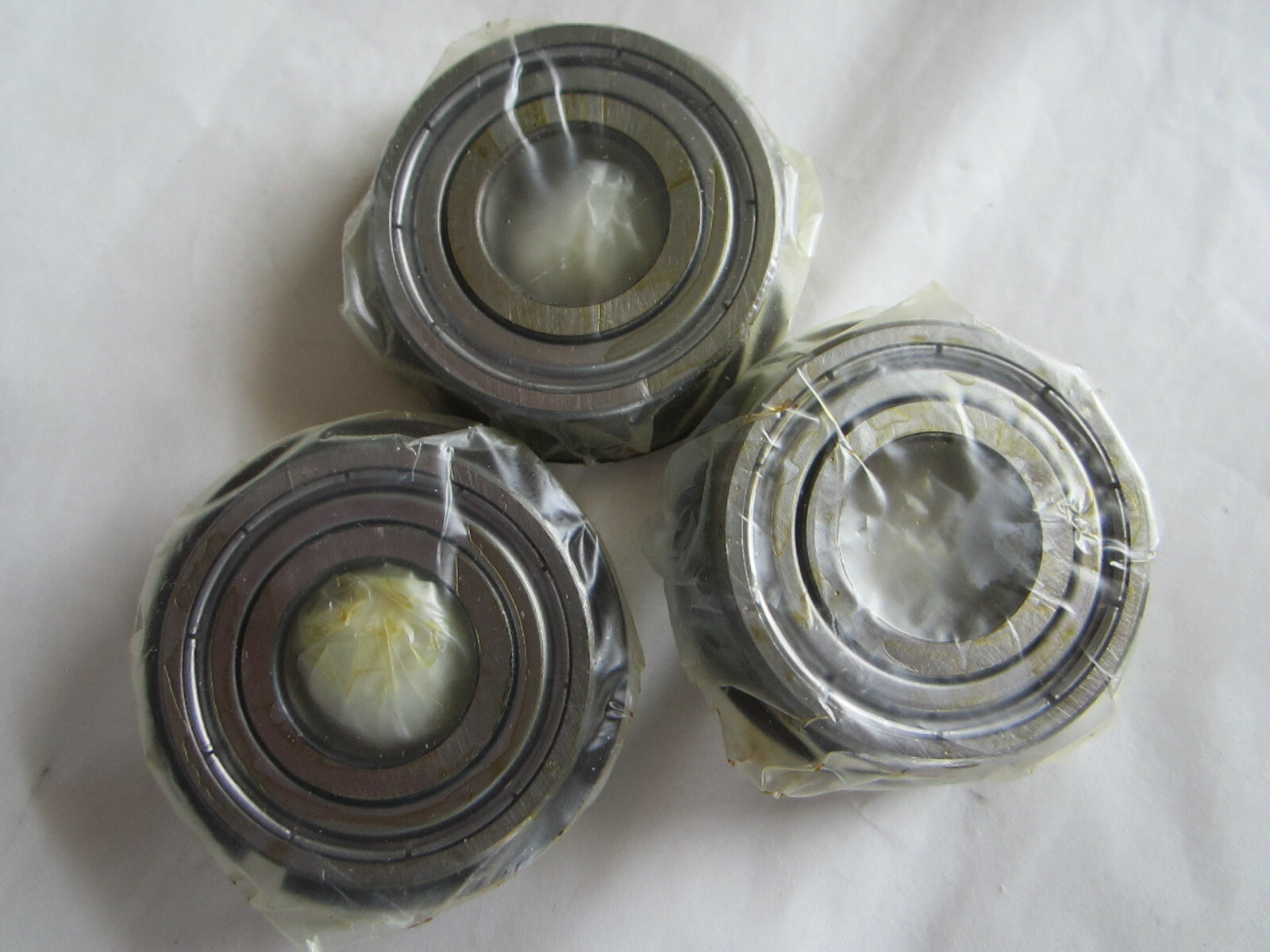 SKF 6202 2ZN/C3GJN BALL BEARING LOT OF 3
