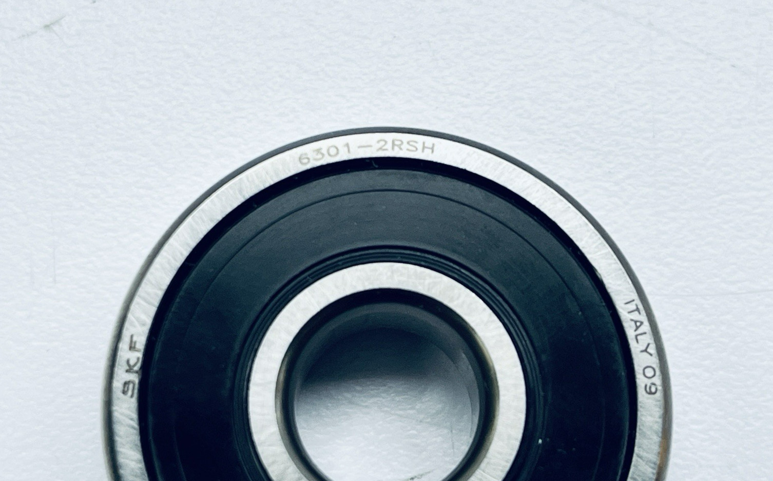 Lot of 2 SKF 6301-2RSH Deep Groove Ball Bearing 12mm-ID 37mm-OD 12mm-W