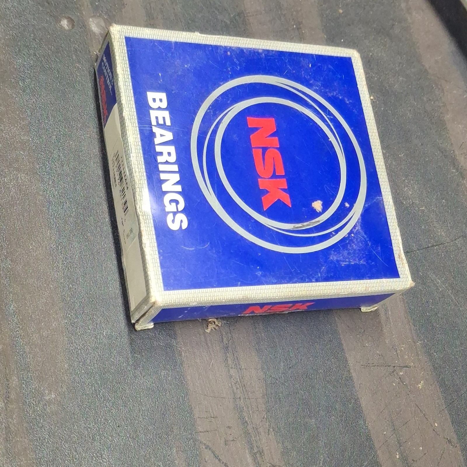 NSK 22211EAE4 Spherical Roller Bearing 55x100x25mm 2.16×3.93×0.98 in Open New