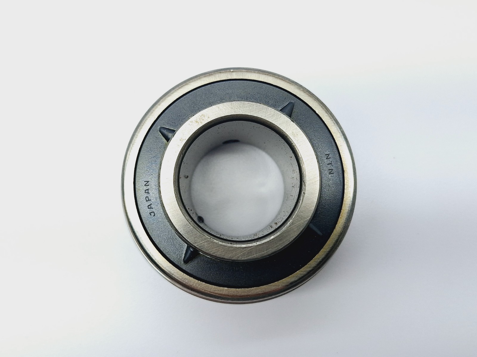 NTN UCS206-103LD1N INSERT BALL BEARING 1-3/16″(30.16mm)-BORE 2.441″-OD