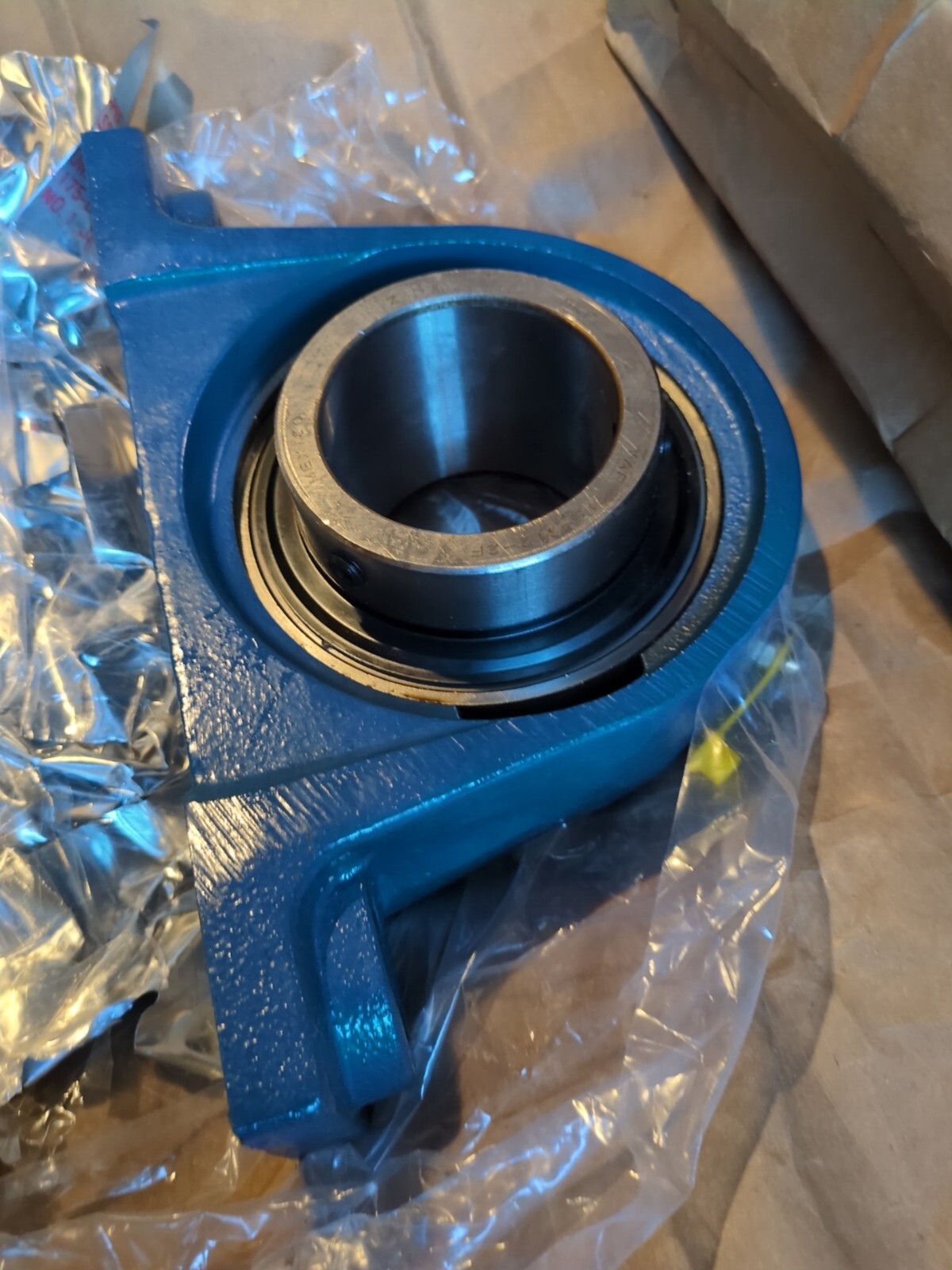 Large SKF SY 2 3/4 TF PILLOW BLOCK UNIT EXT. INNER RING & SET SCREW NOS New