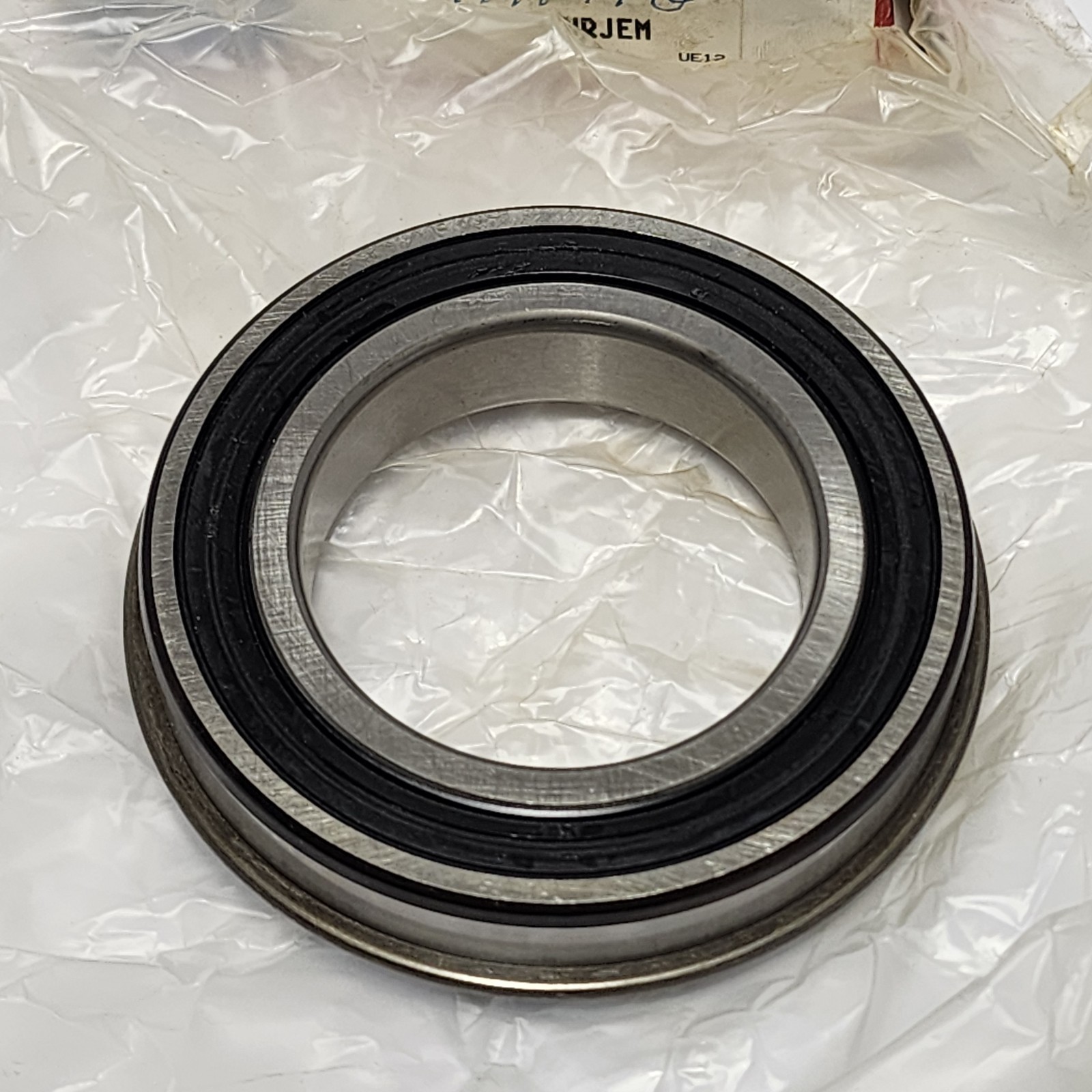 SKF 6011 2RSNRJEM / 6011 2RS NR C3 Ball Bearing