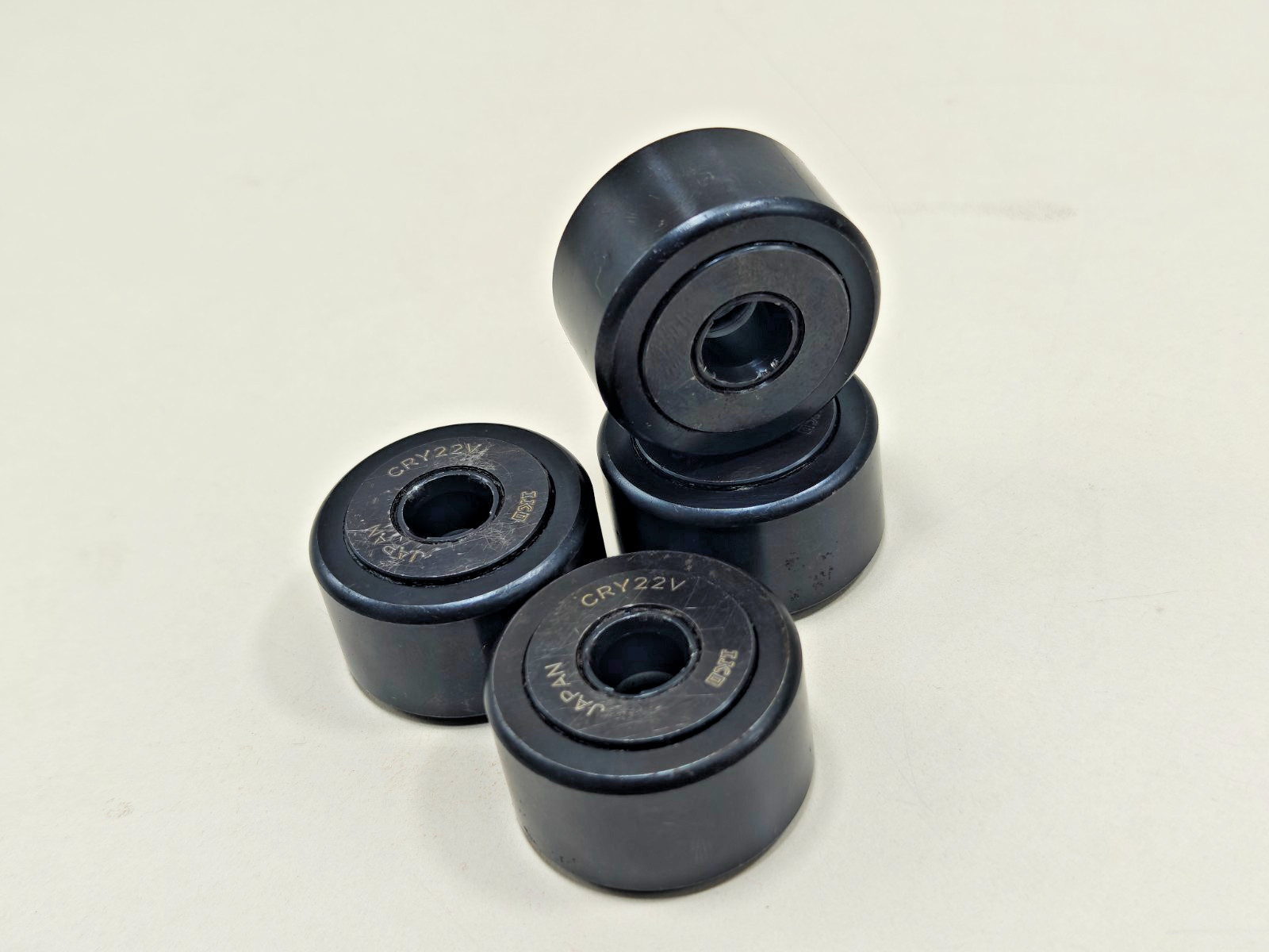 (4Pcs) CRY22V IKO Cam Follower Yoke Type Full Complement Track Roller CRY-22-V