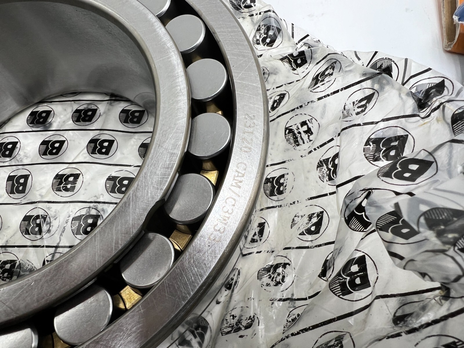 Genuine BL Double Row Spherical Roller Bearing 23120 CAM/C3W33 Silver