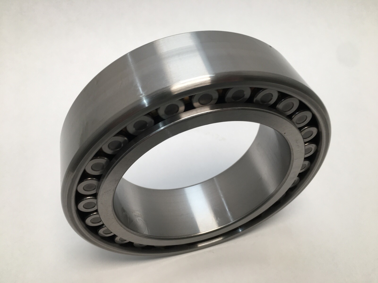 NTN NN3022KC1NAP4 Cylindrical Bearing 110x170x45 mm NN-3022-K-C1-NA-P4 Japan