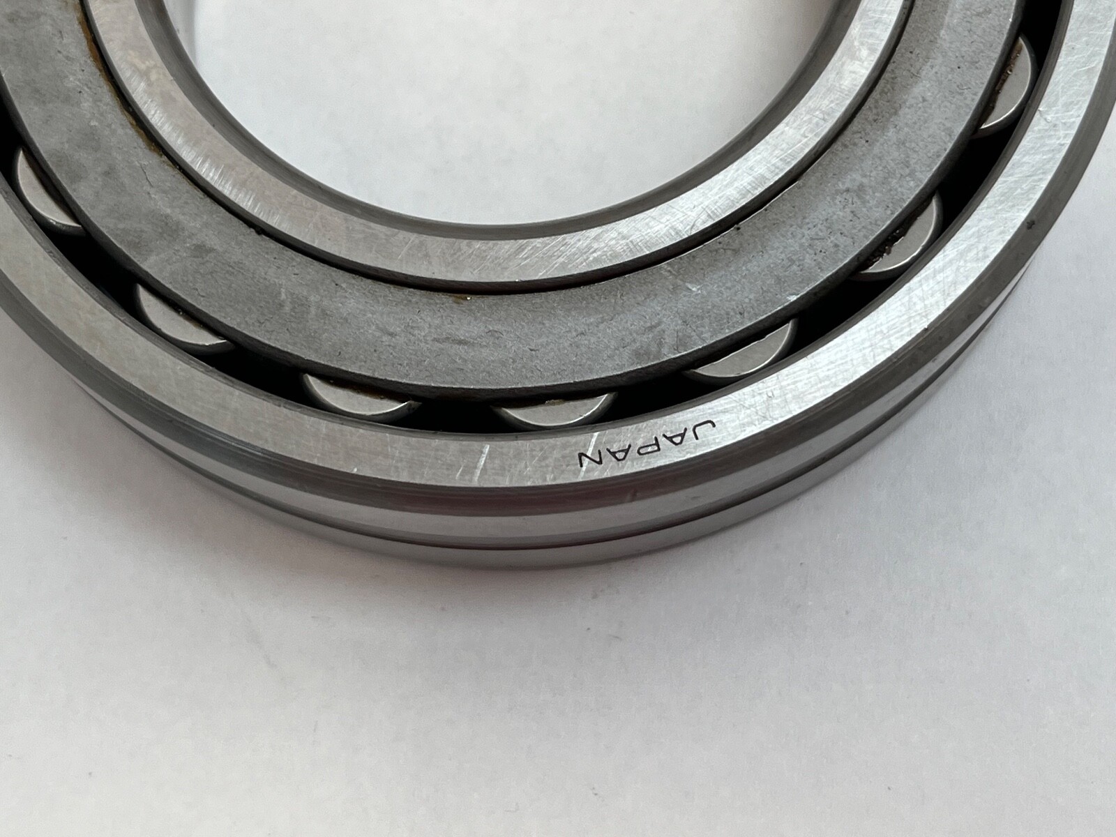 NSK 22212CDKE4C3 Bearing 60x110x28 mm 22212-CD-K-W33-C3 22212-C-K-W33-C3 Japan
