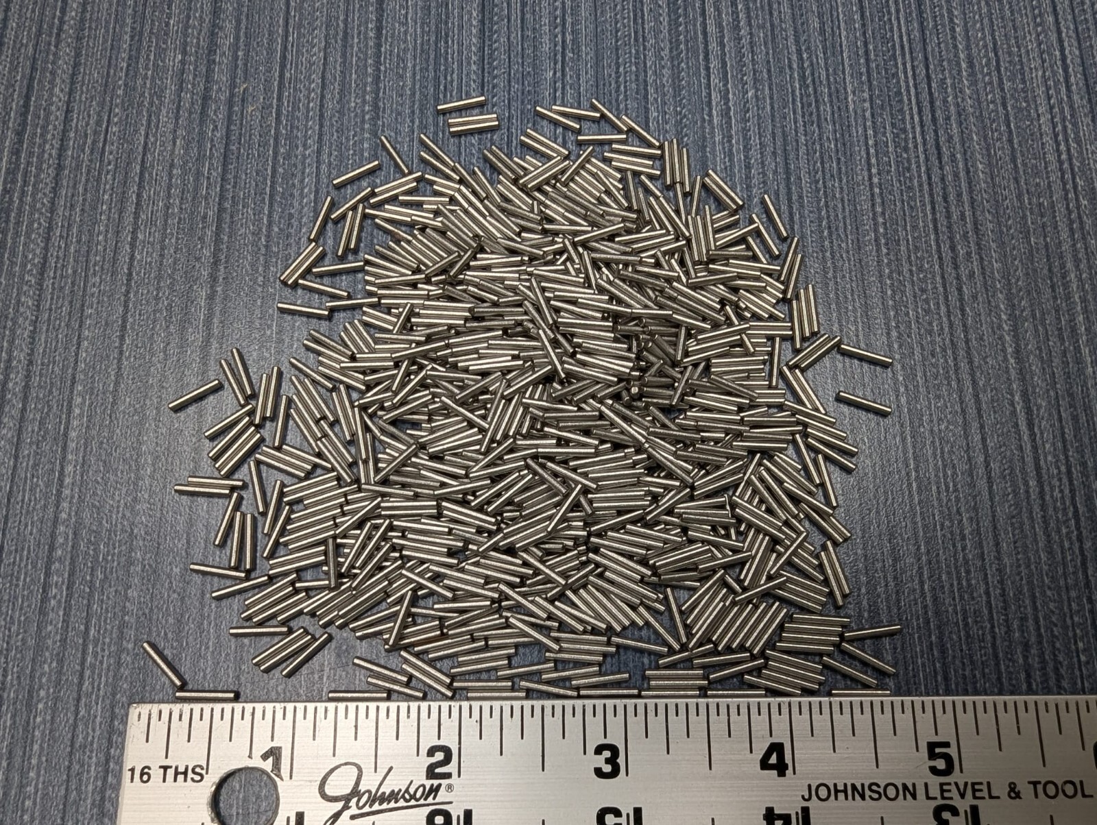 Lot of 1000 = 9.5mm x 1.5mm Needle Roller Bearings 52100 Steel