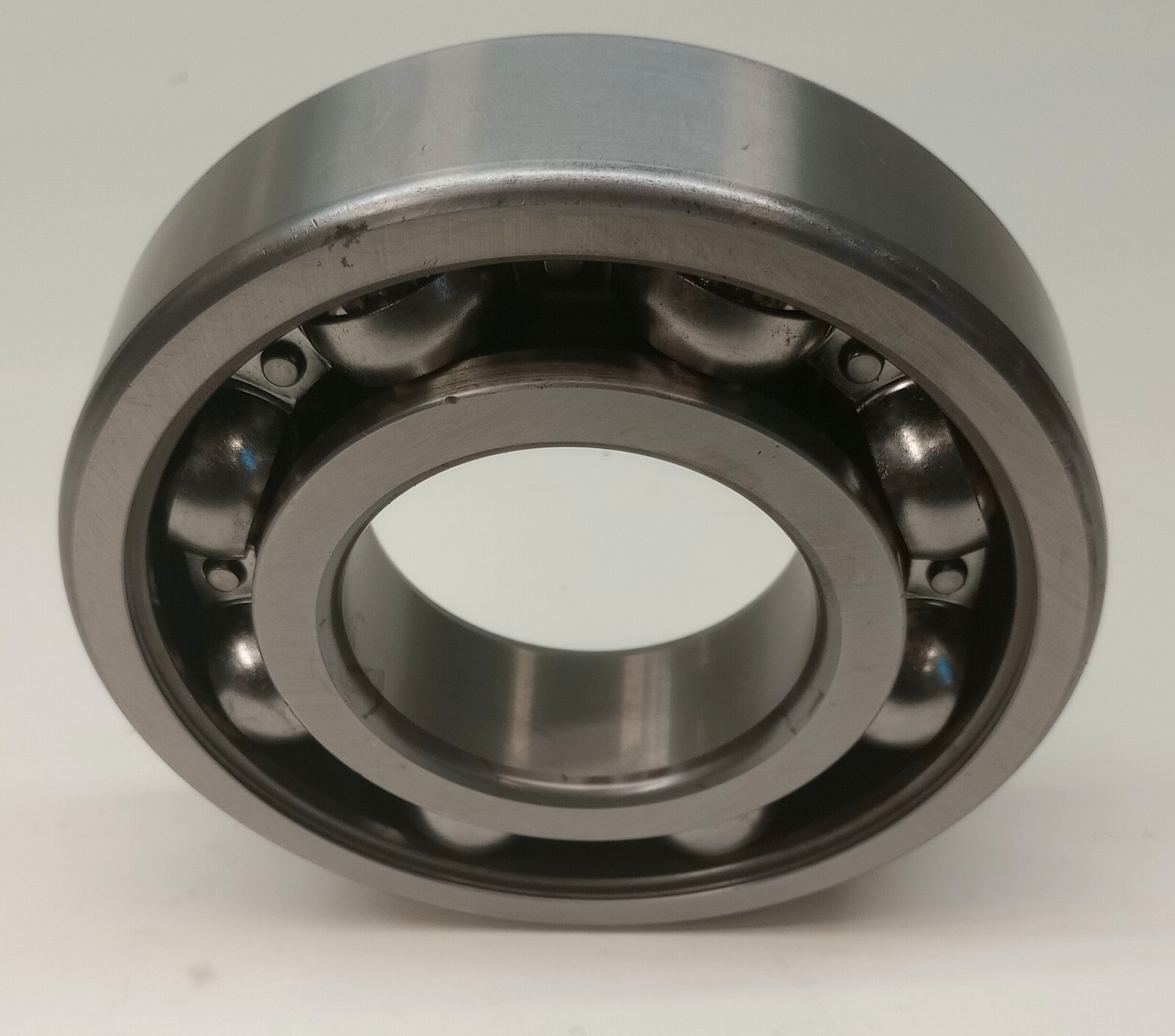 SKF 6313-Z-C3 Ball Bearing Deep Groove 65mm ID X 140mm OD X 33mm W Single Shield
