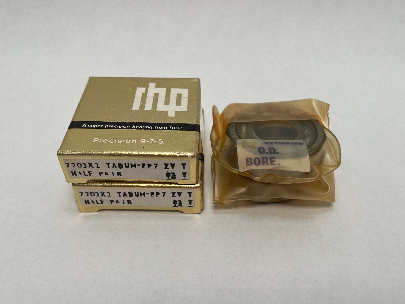 RHP 7203CTDUMP4 Angular Bearing 17x40x12 mm 7203C 7203-C-T-DUM-P4 England 2 Pcs