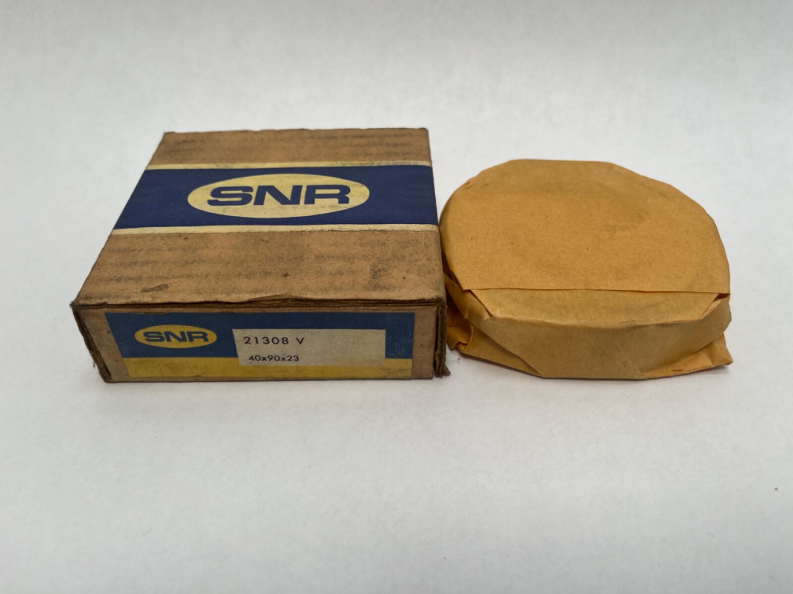 SNR 21308V Spherical Bearing 40x90x23 mm 21308-V 21308-CJ
