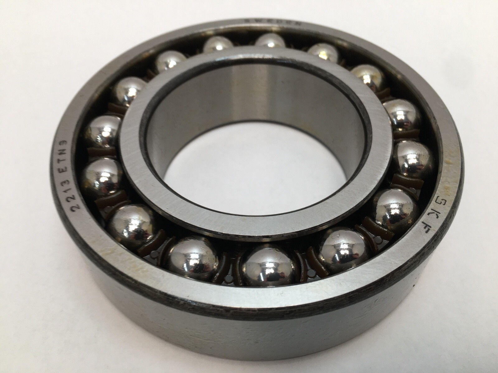 SKF 2213-ETN9 Self Aligning Bearing 65x120x31 mm 2213 E TN9 22213E Sweden