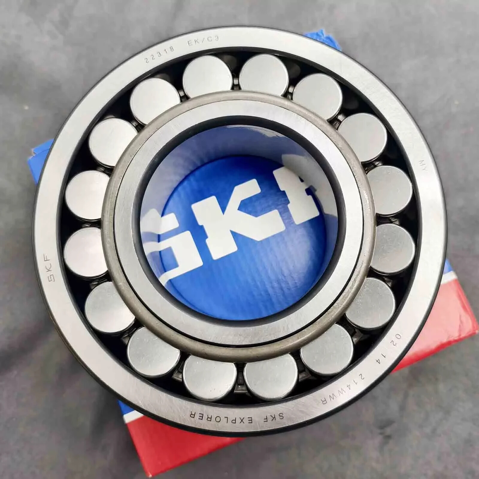 NEW SKF 22318 EK/C3 spherical roller bearing 1PCS #NN
