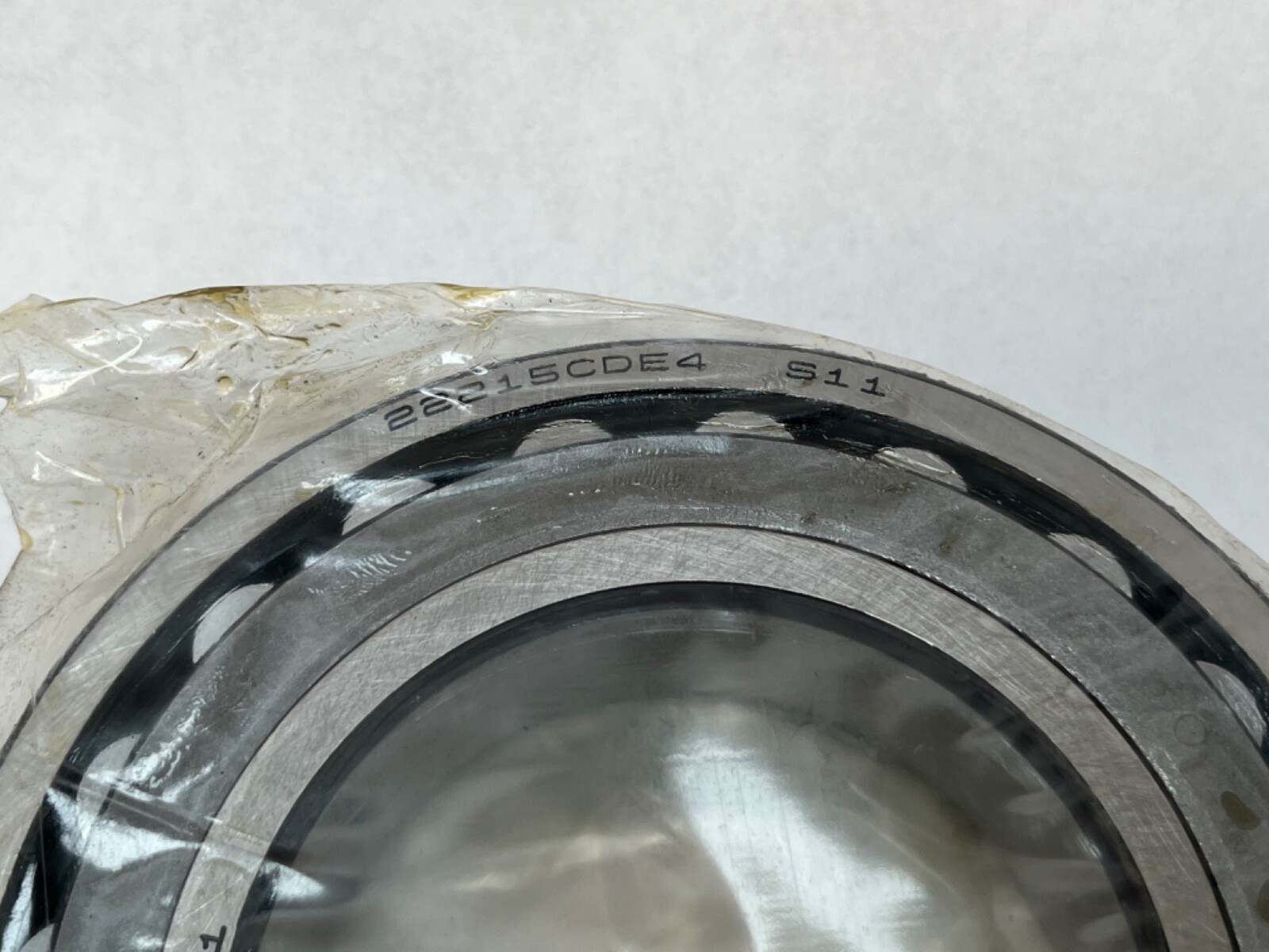 NSK 22215CDE4S11 Spherical Bearing 75x130x31 mm 22215 CD W33/E4 S11 Japan