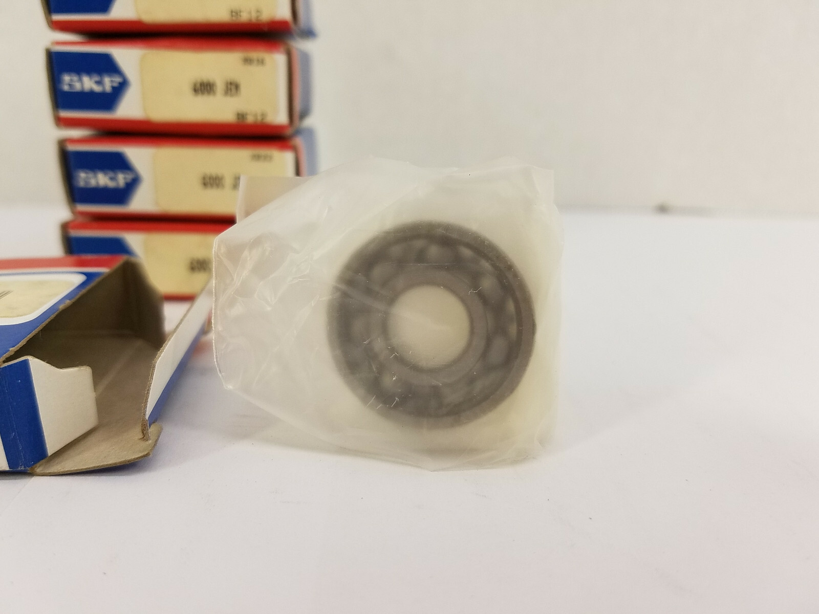 5 SKF 6000 JEM Radial/Deep Groove Ball Bearing – Round Bore, 10 mm ID, 26 mm OD
