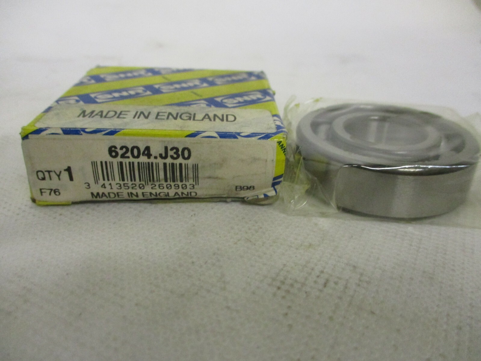 NEW SNR 6204.J30 OPEN BALL BEARING