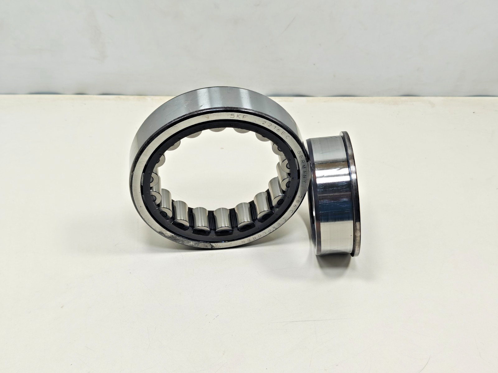 NJ2216 ECP SKF Cylindrical Roller Bearing SKF NJ 2216 ECP 2216EC 80x140x33mm
